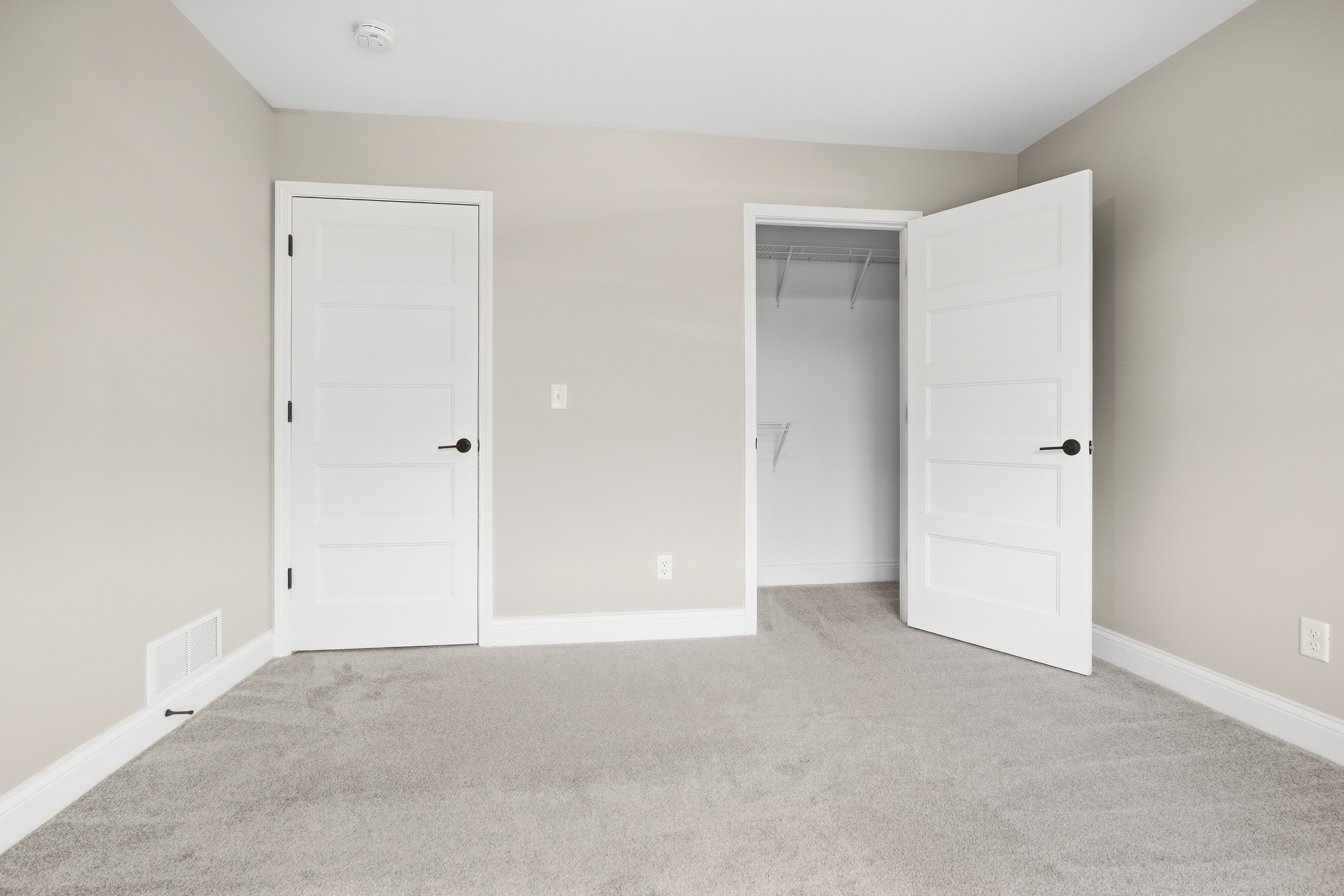 Photo 18 of 39 of 1623 Oglesby Dr, Edwardsville, IL