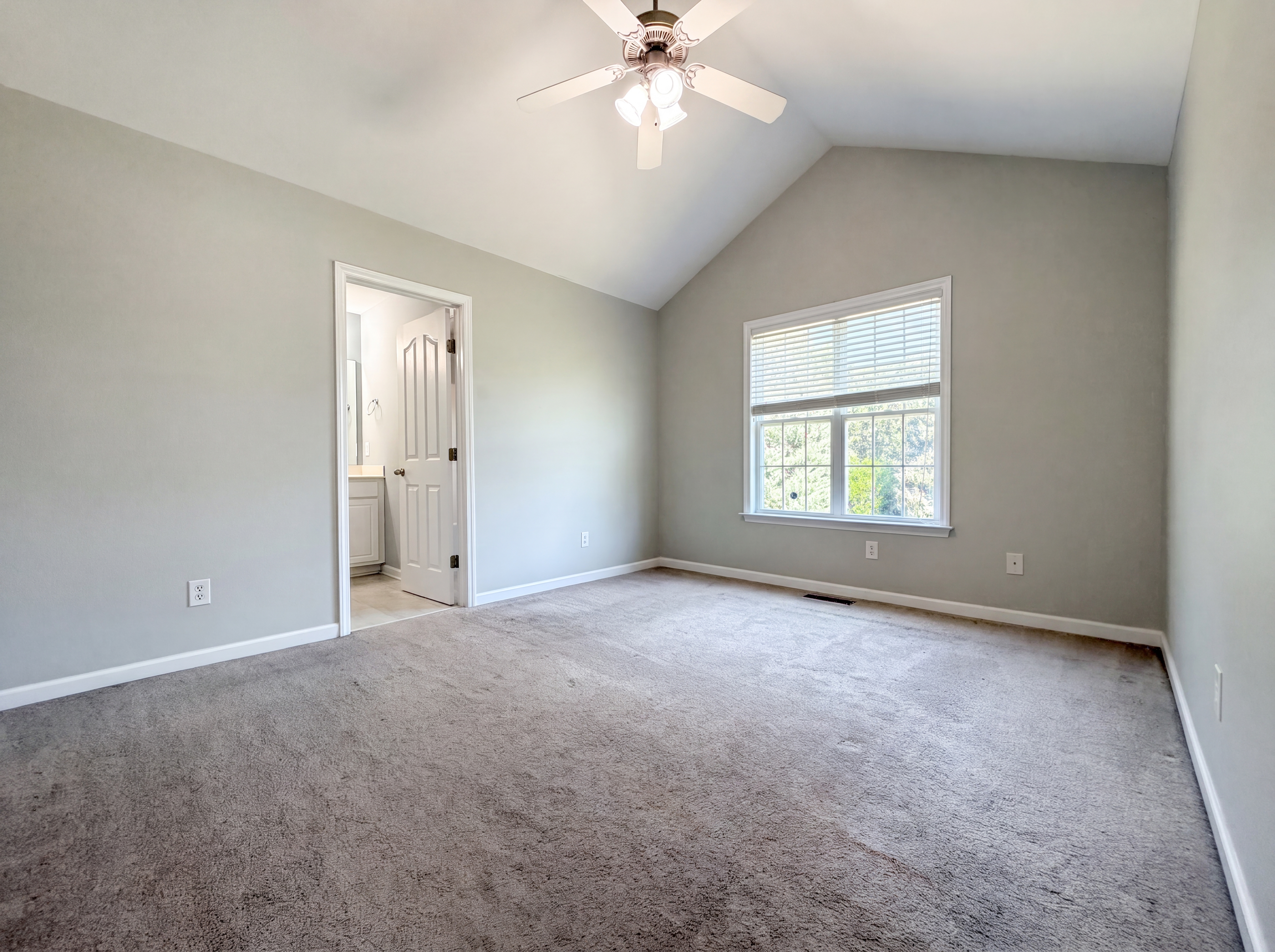 Photo 4 of 17 of 161 Patterdale Pl, Benson, NC