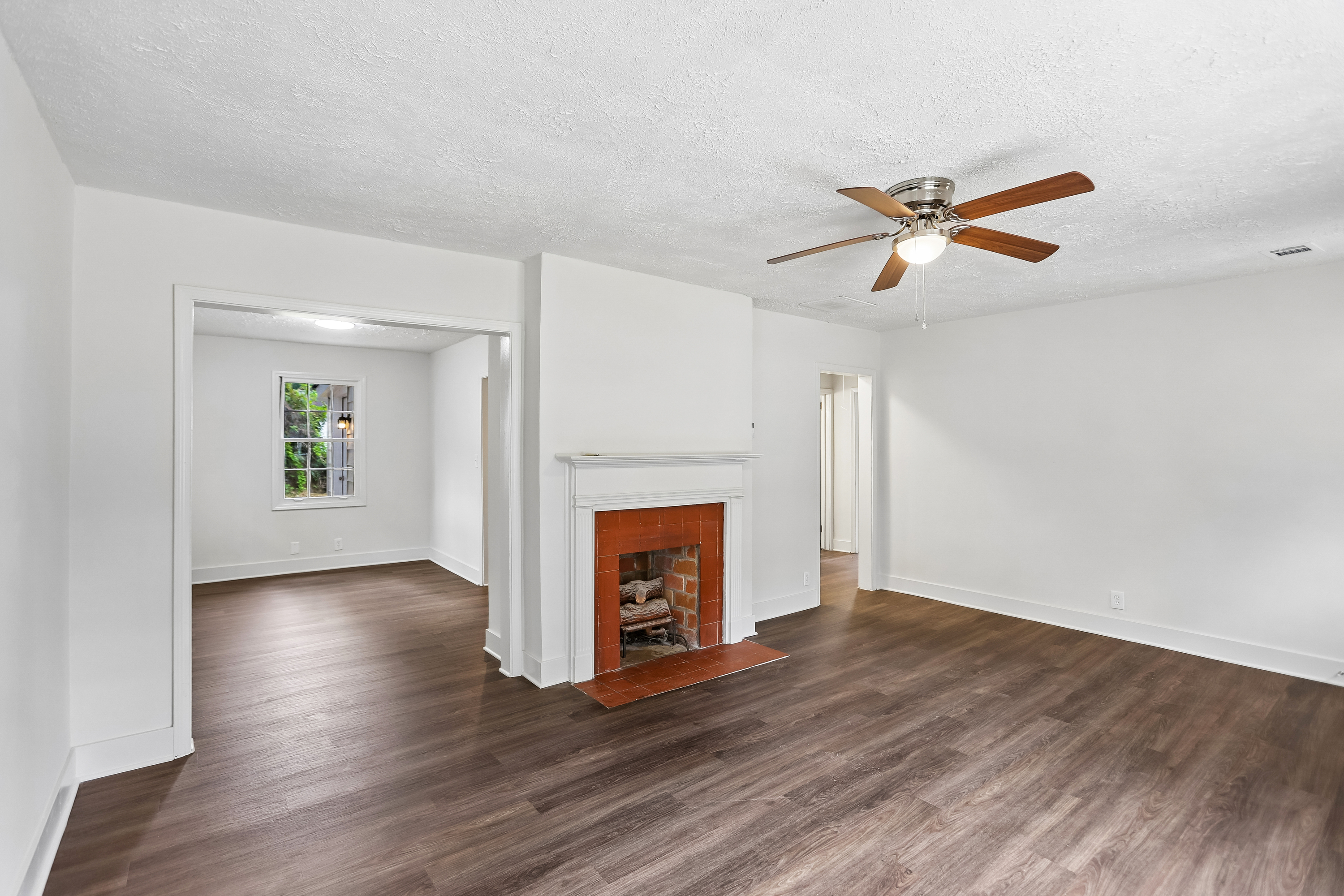 Photo 12 of 53 of 1330 Lynford Dr SW, Atlanta, GA