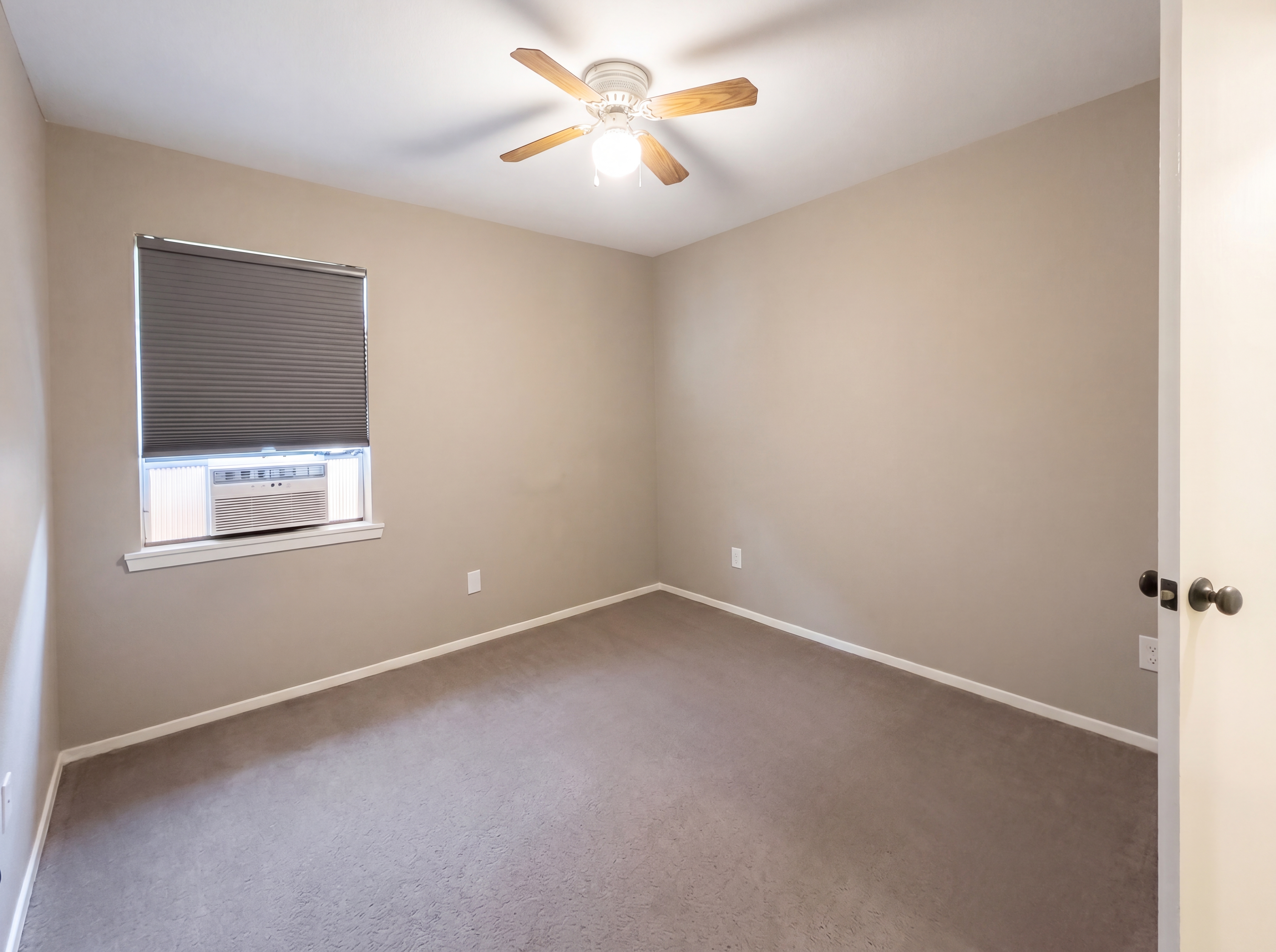 Photo 15 of 24 of 308 N Todd St, Bullard, TX