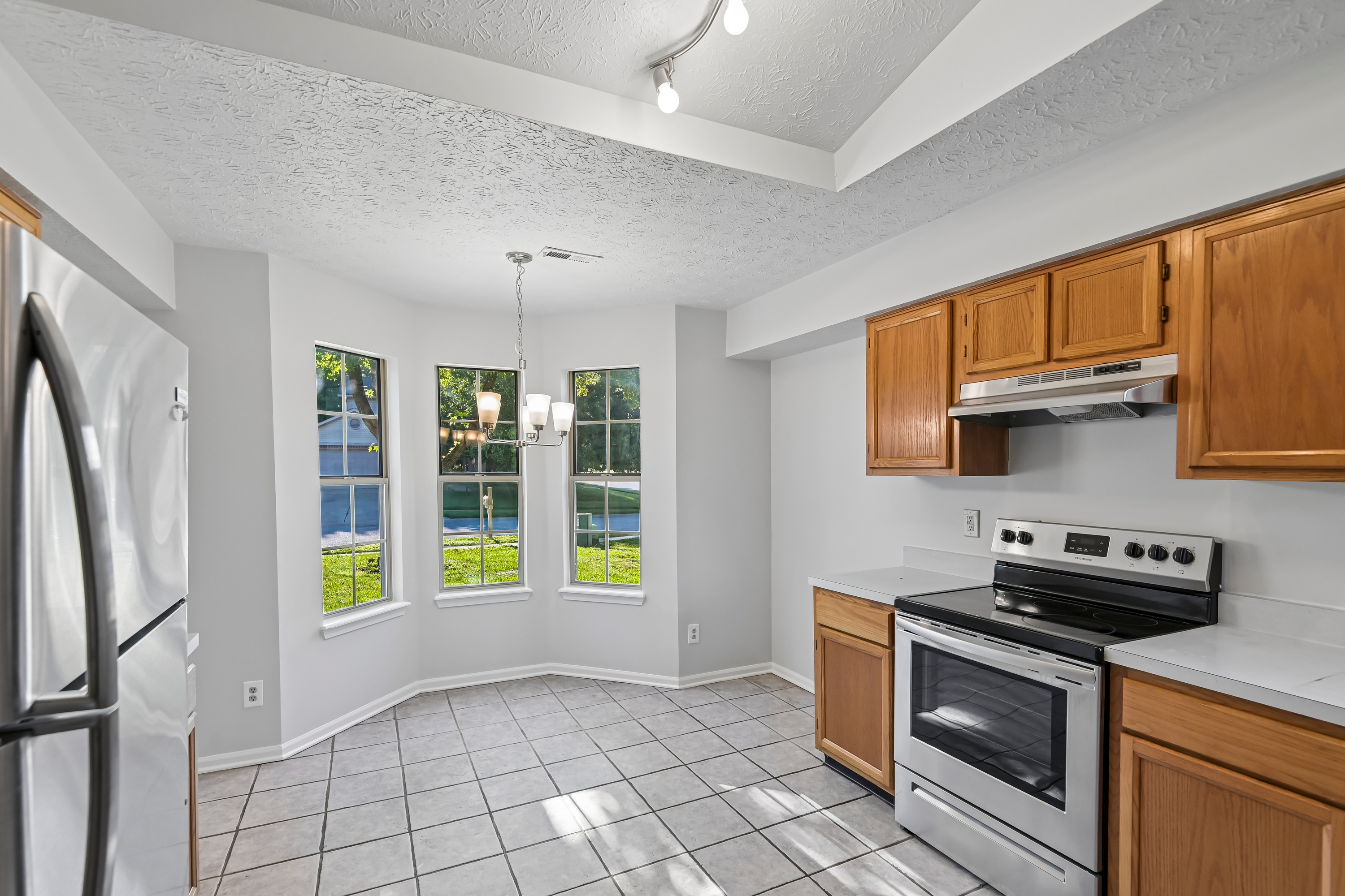 Photo 3 of 39 of 5654 Crown Vetch Pl, Indianapolis, IN
