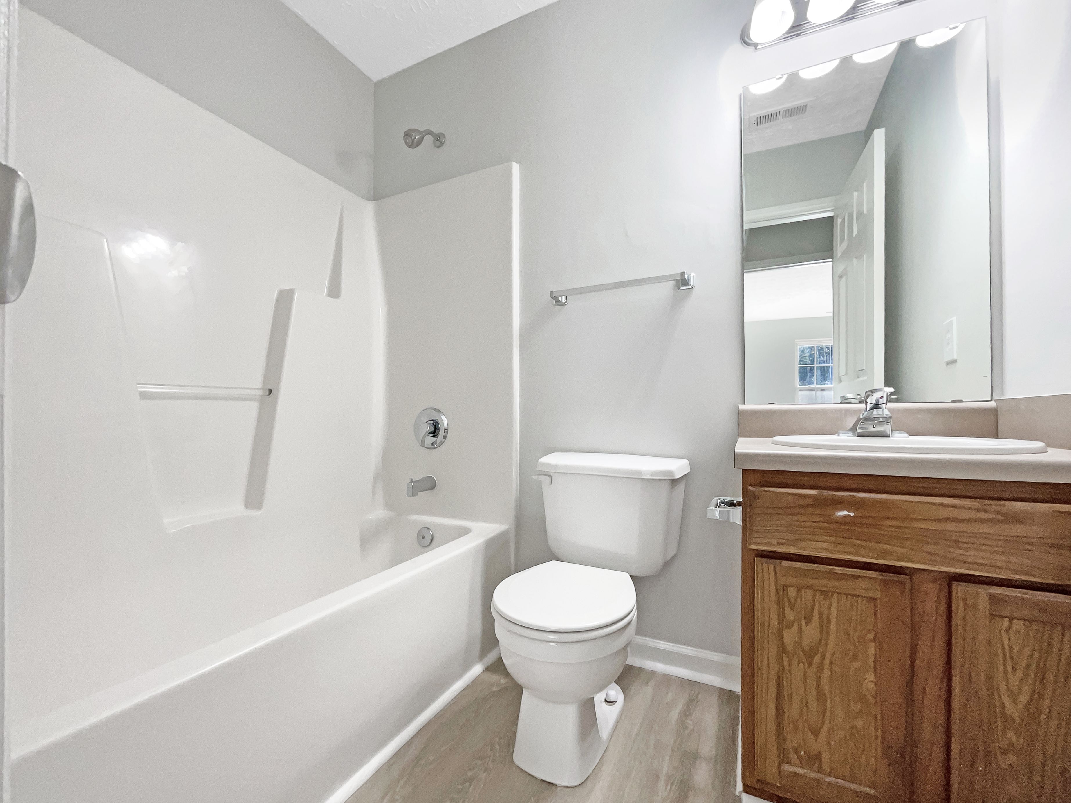 Photo 5 of 17 of 5713 Forest Point Rd, Raleigh, NC
