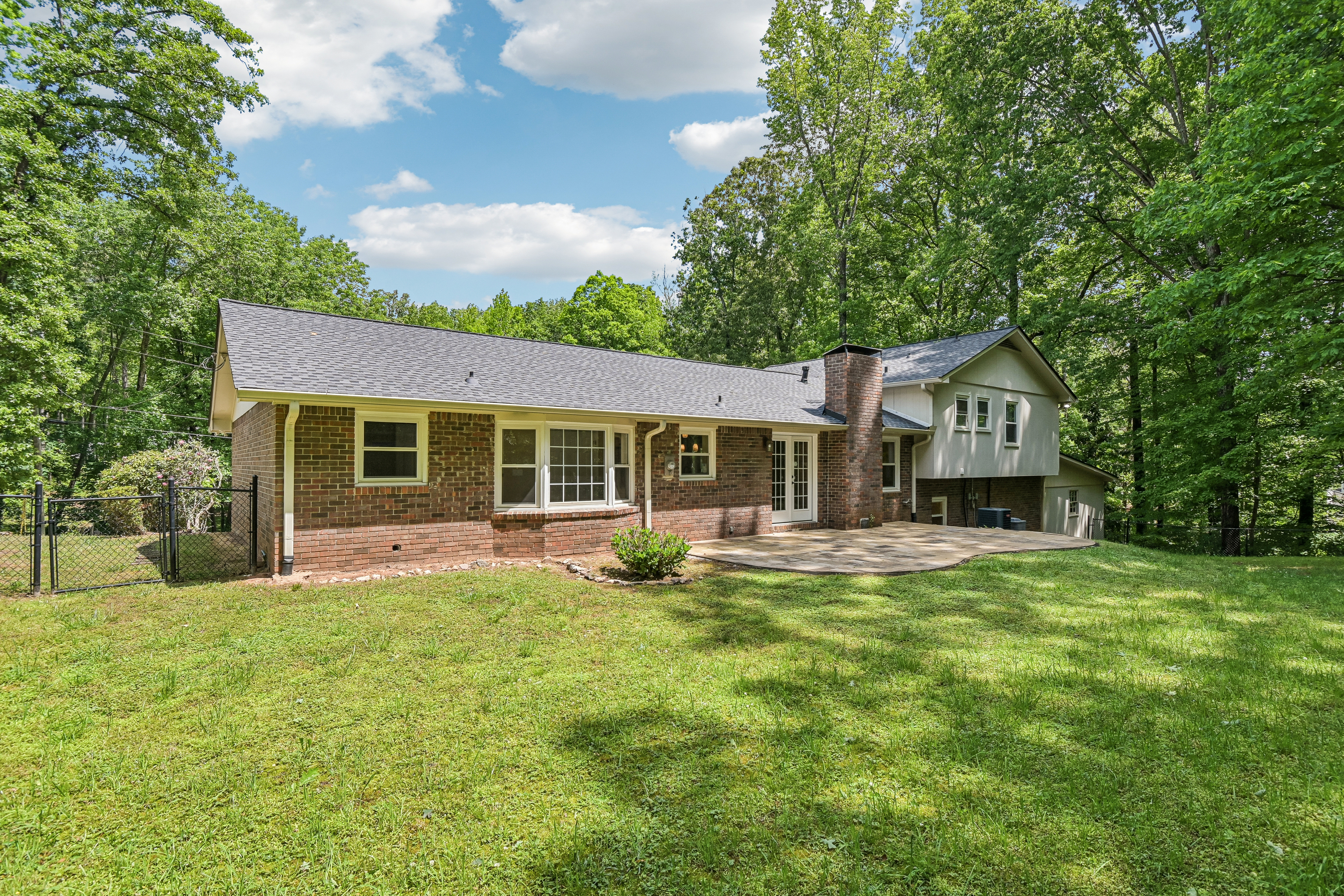 Photo 8 of 47 of 3431 Hickory View Dr NW, Marietta, GA