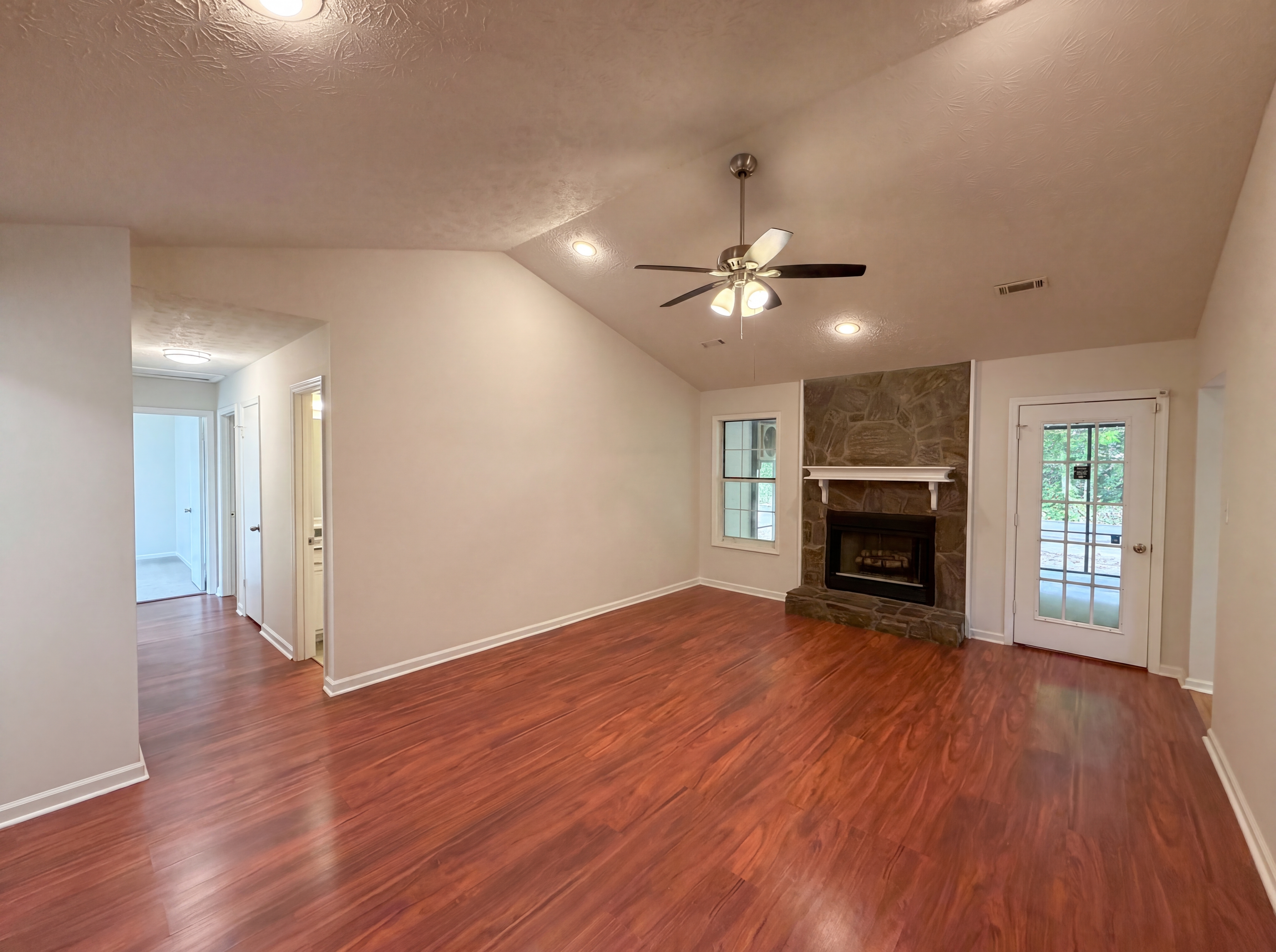 Photo 10 of 22 of 430 Cornwallis Way, Fayetteville, GA