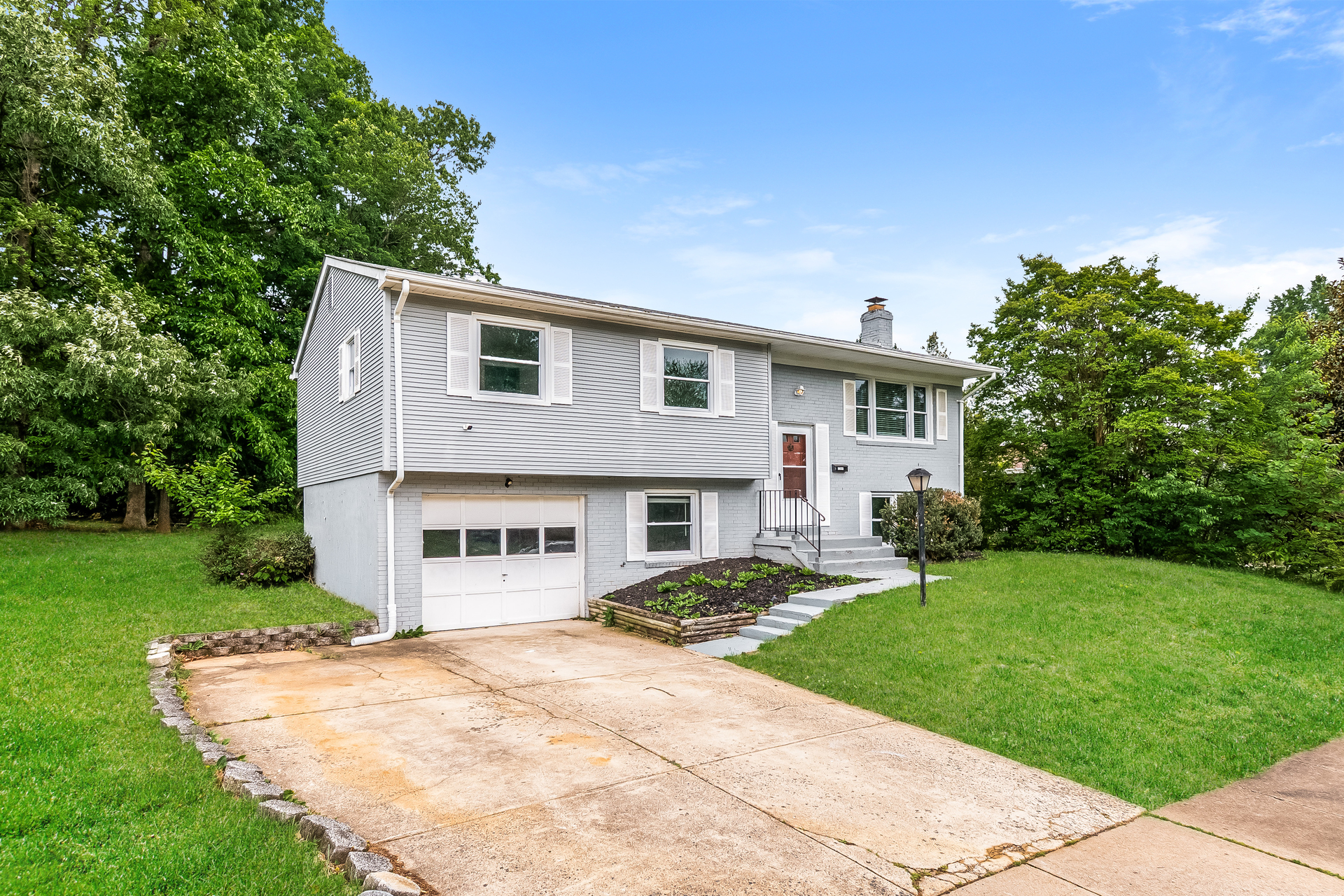 Photo 7 of 22 of 13449 Nascoby Ln, Woodbridge, VA