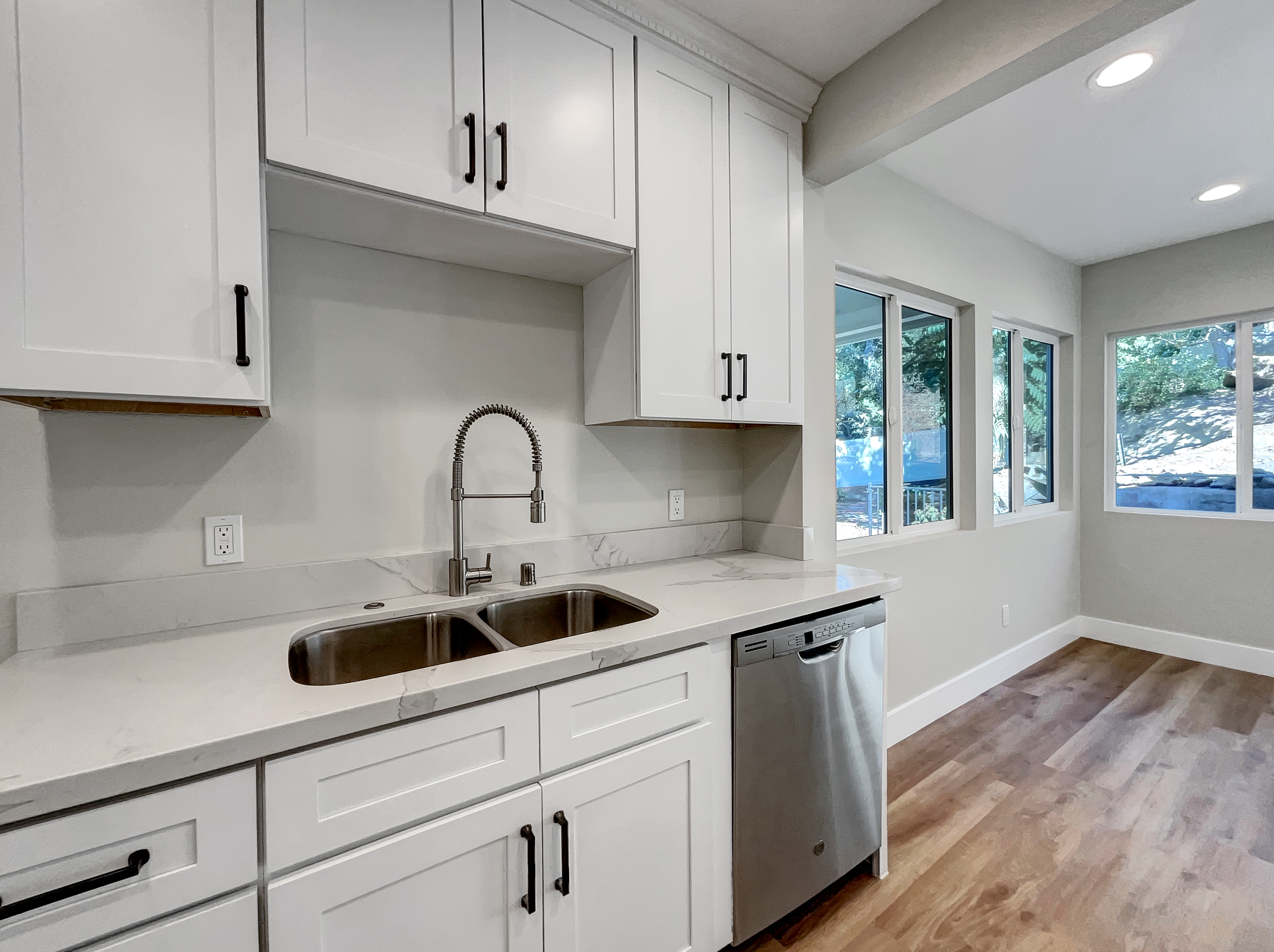 Photo 15 of 25 of 6440 Clear Springs Rd, Simi Valley, CA