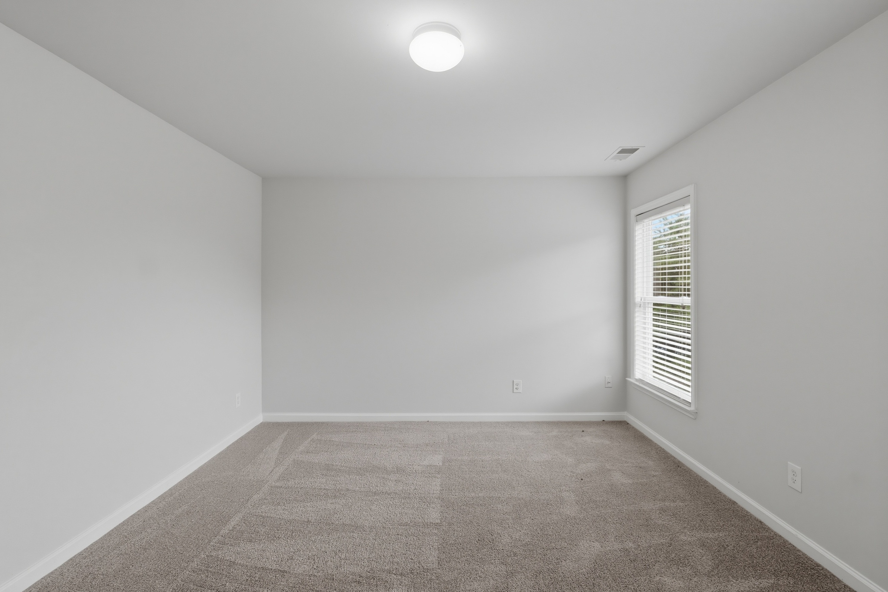 Photo 22 of 64 of 7295 Madison Cir, Union City, GA