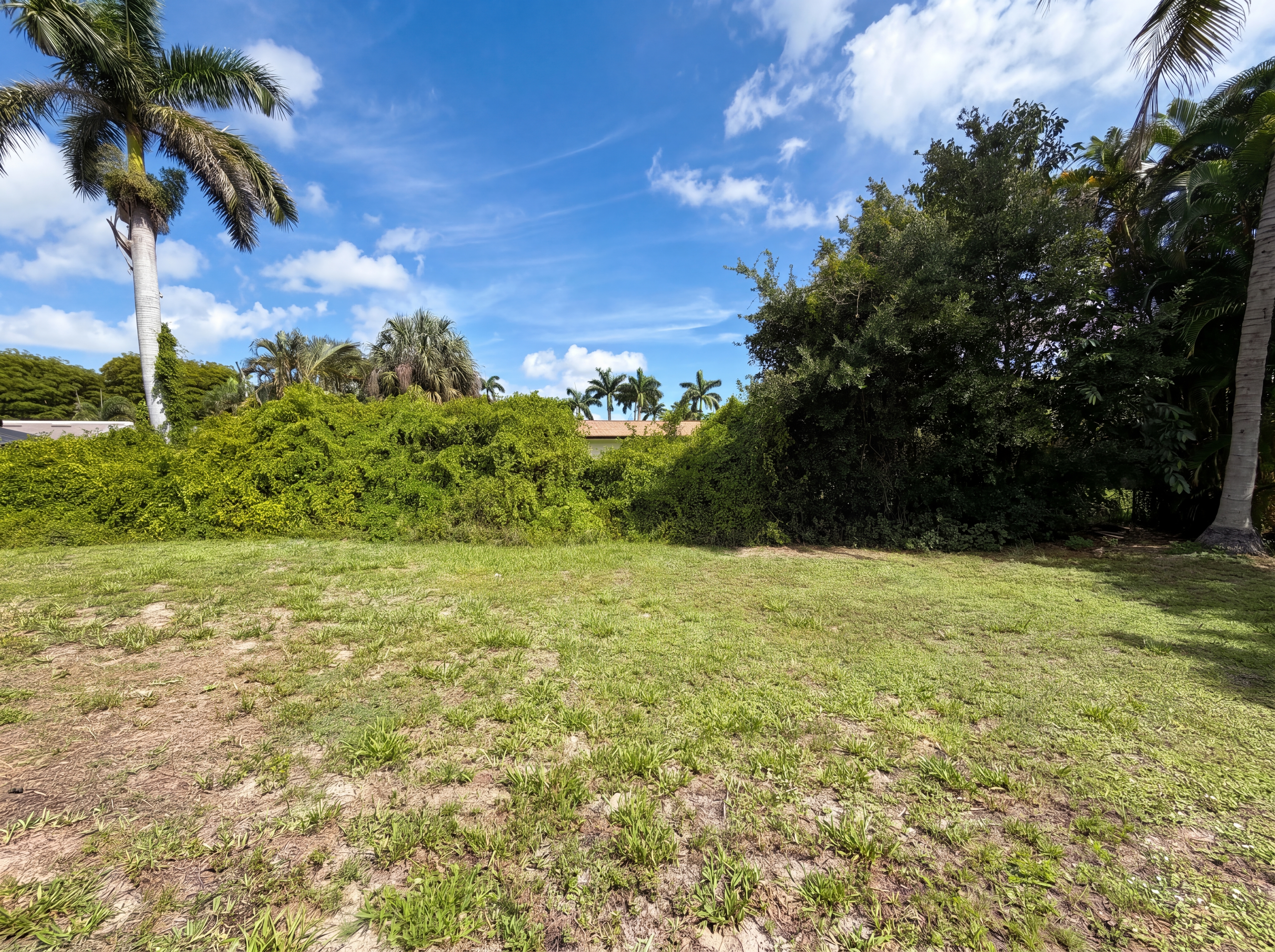 Photo 32 of 33 of 5644 Eichen Cir W, Fort Myers, FL