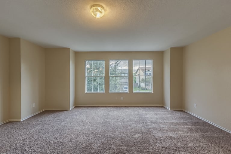 Photo 11 of 19 - 7526 Glen Vly, San Antonio, TX 78242