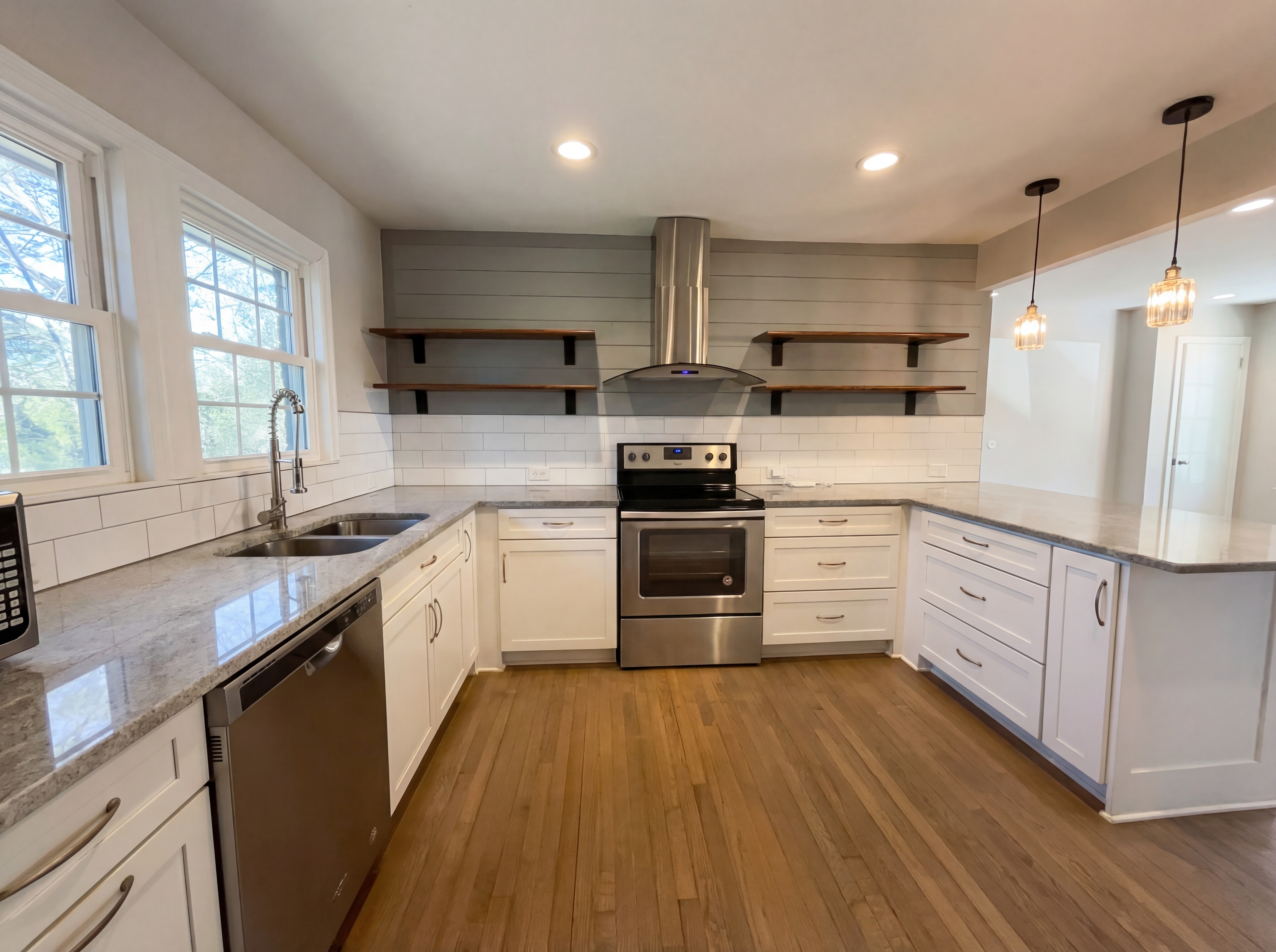 Photo 2 of 21 of 2797 Gresham Rd SE, Atlanta, GA