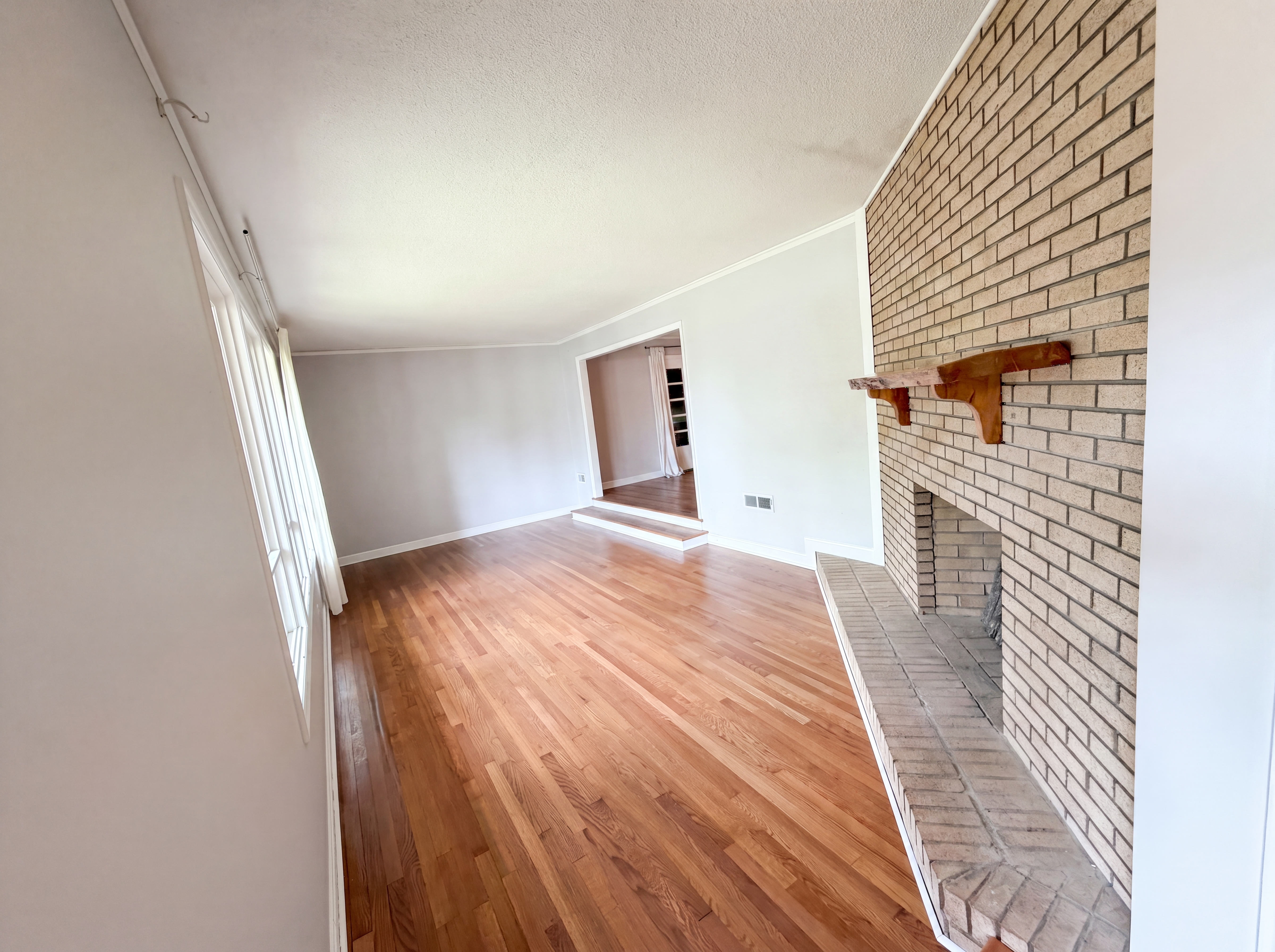 Photo 11 of 23 of 6456 Yorkshire Dr, Columbia, SC
