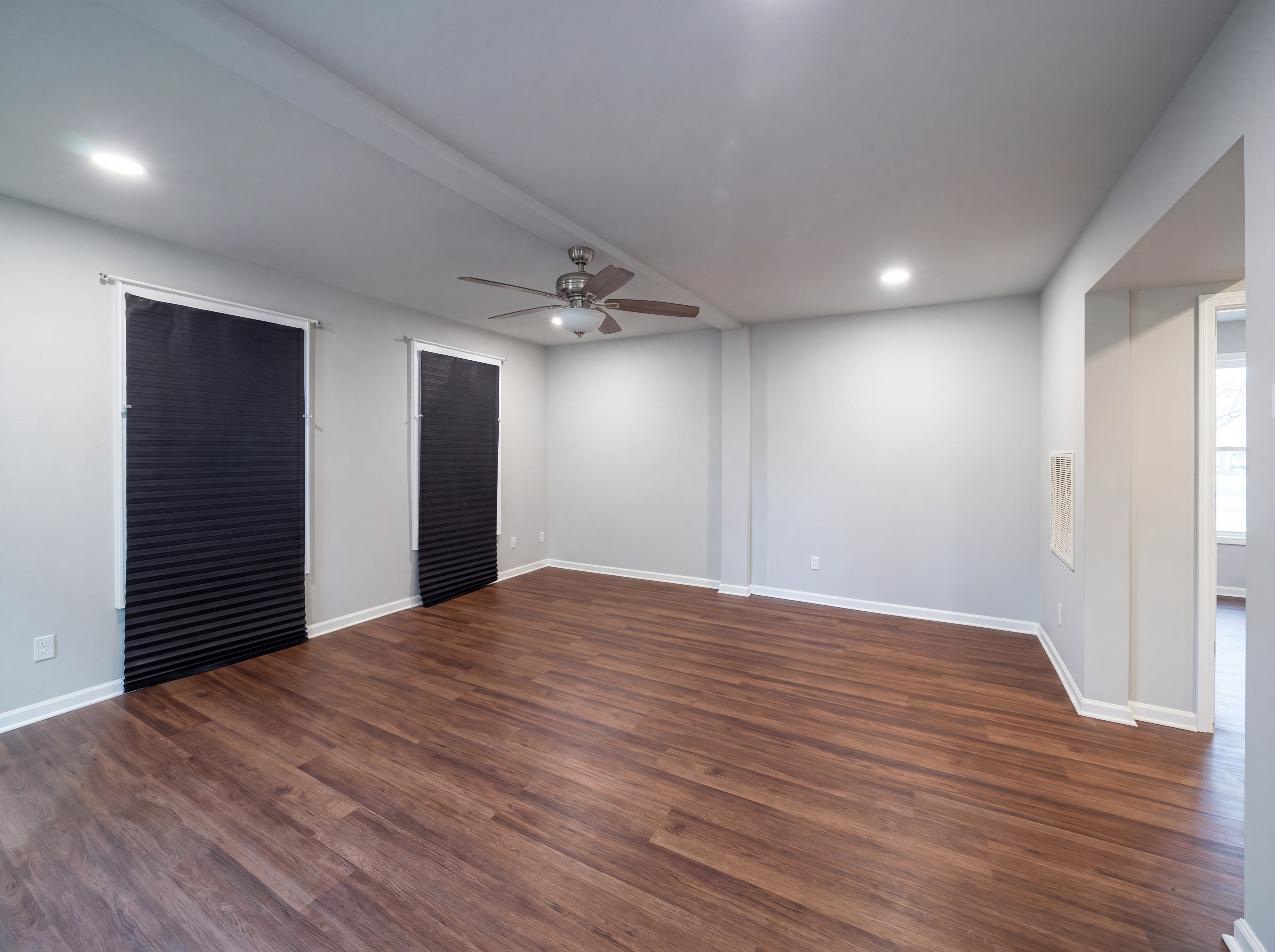 Photo 7 of 24 of 316 W Commerce St, Smyrna, DE