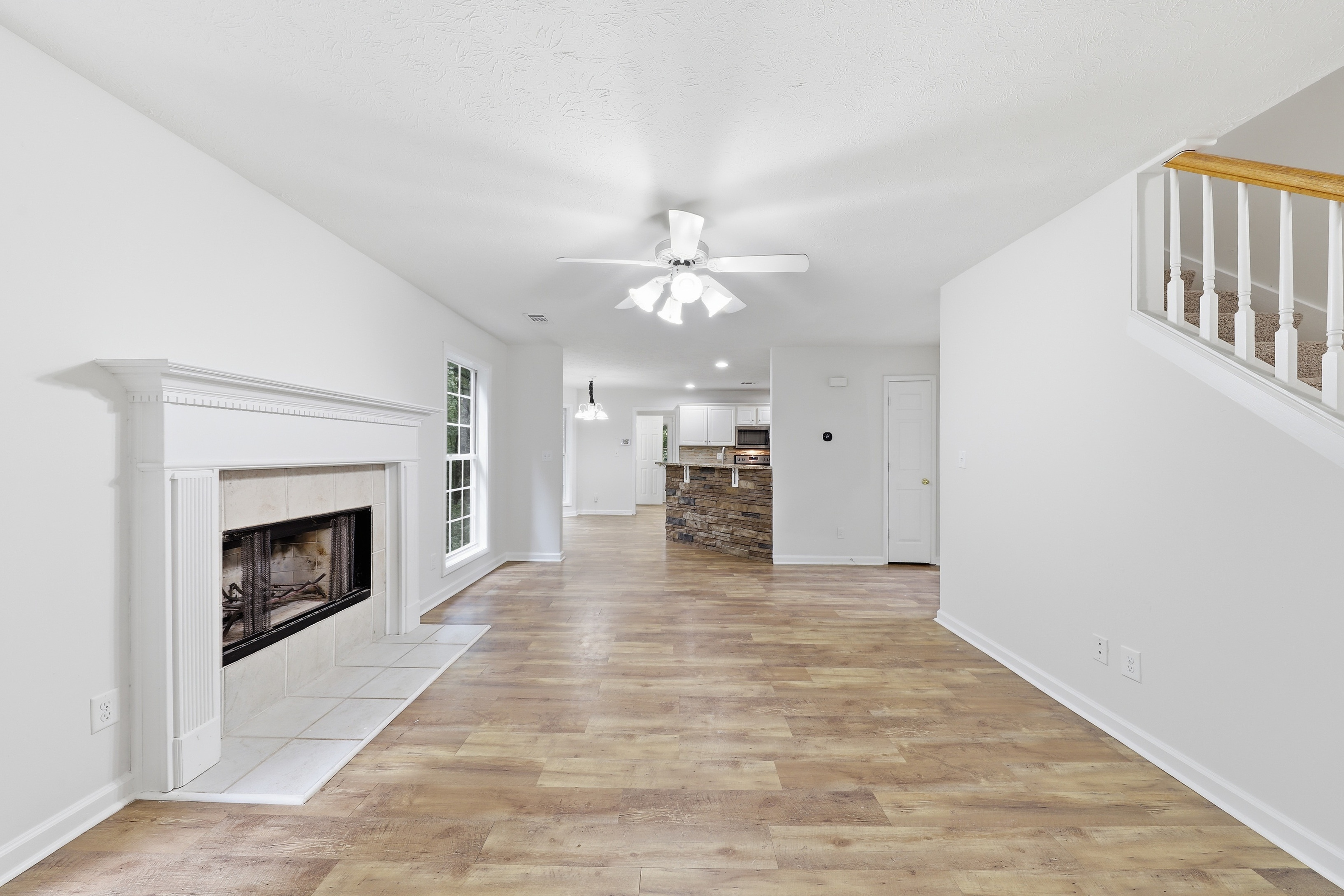 Photo 7 of 39 of 208 Foxdale Ct, Lagrange, GA