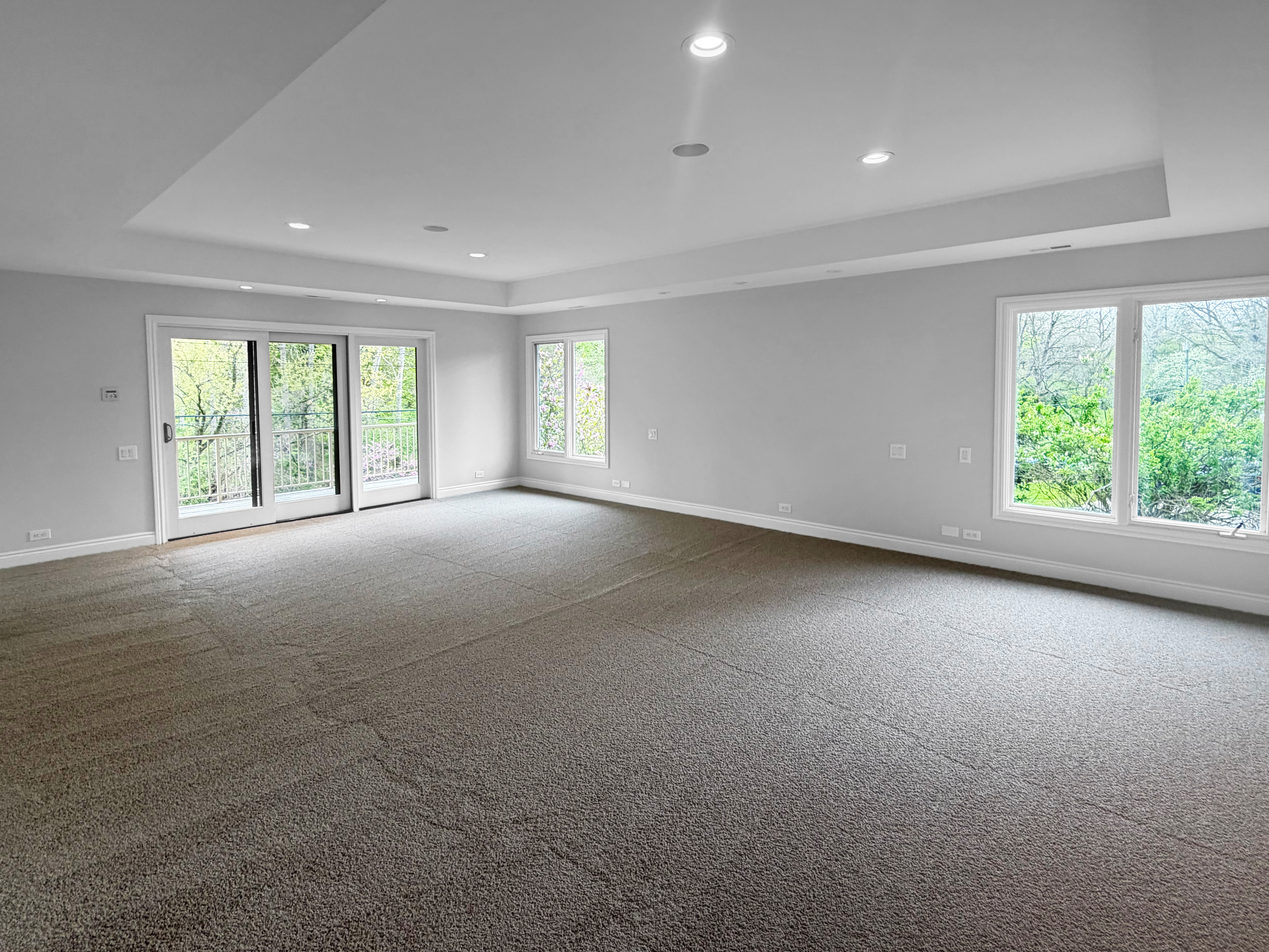 Photo 11 of 38 of 35854 Castlemeadow Dr, Farmington Hills, MI