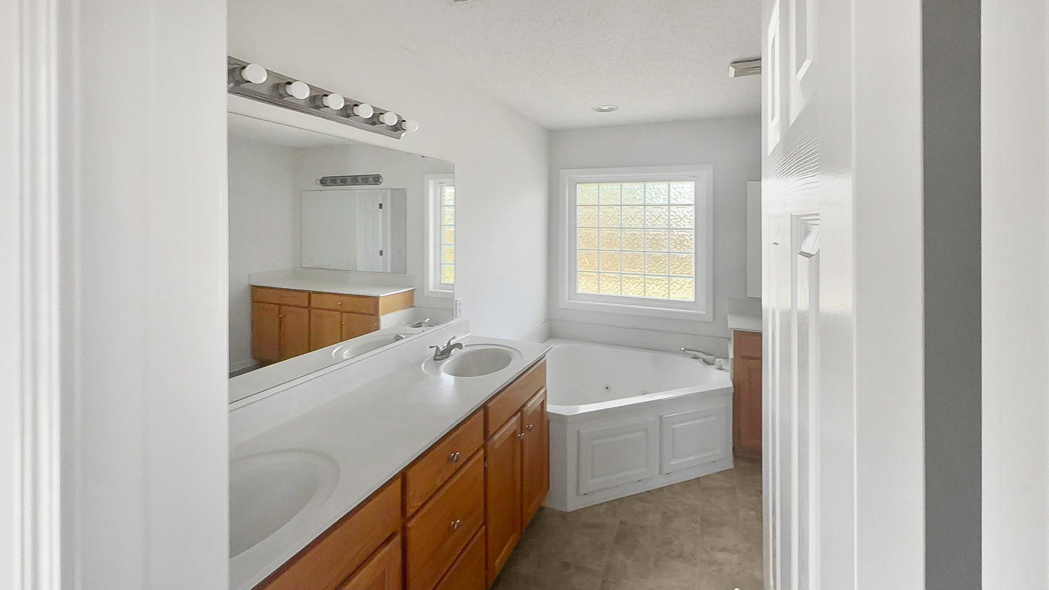 Photo 6 of 14 of 640 Aidan Dr, Sumter, SC