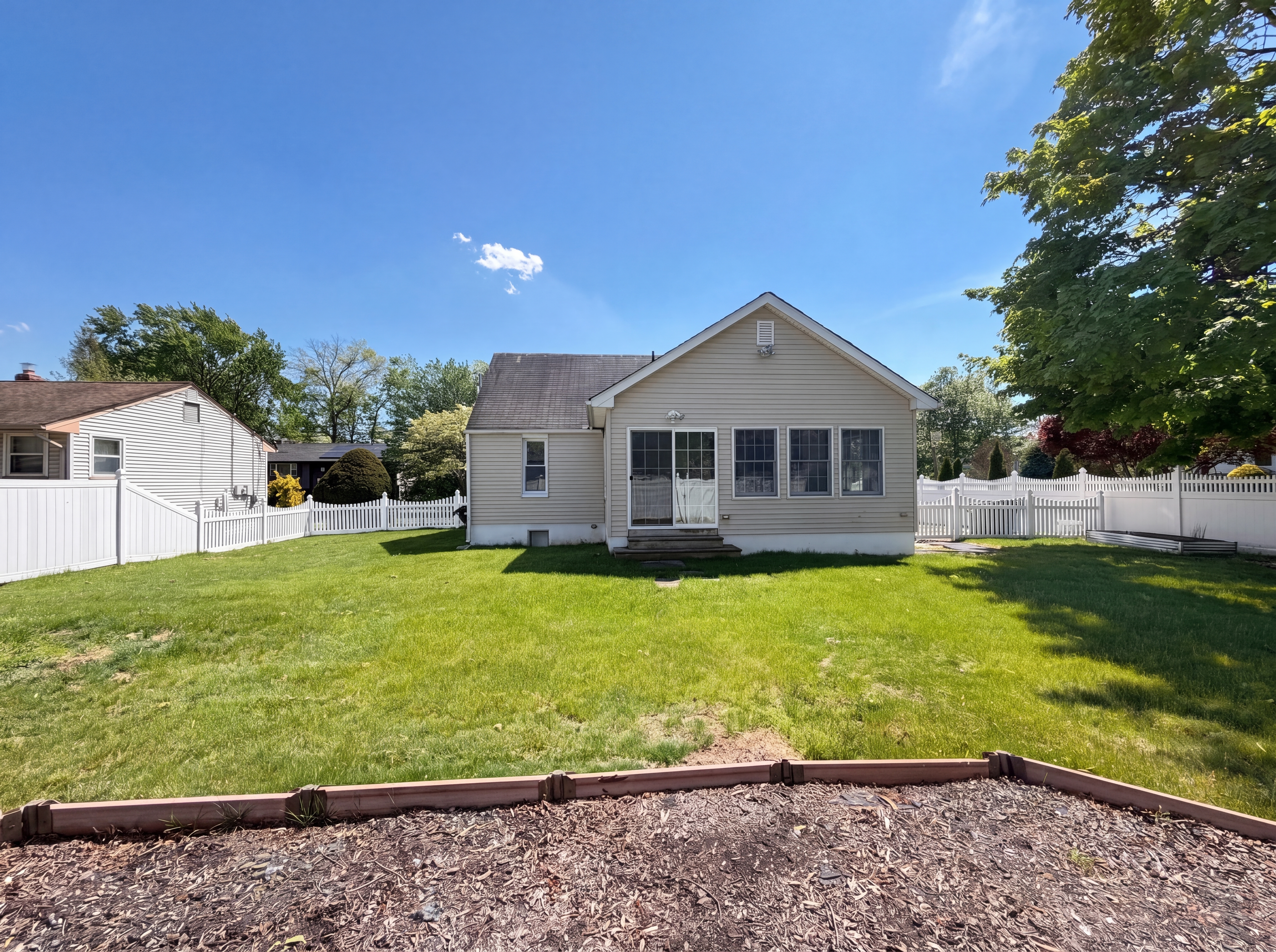 Photo 21 of 26 of 1760 Cedarwood Dr, Piscataway, NJ