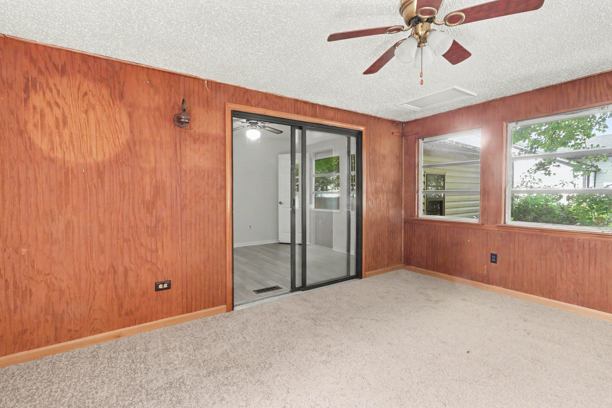 Photo 14 of 54 of 737 Fox Chase Cir, Bear, DE