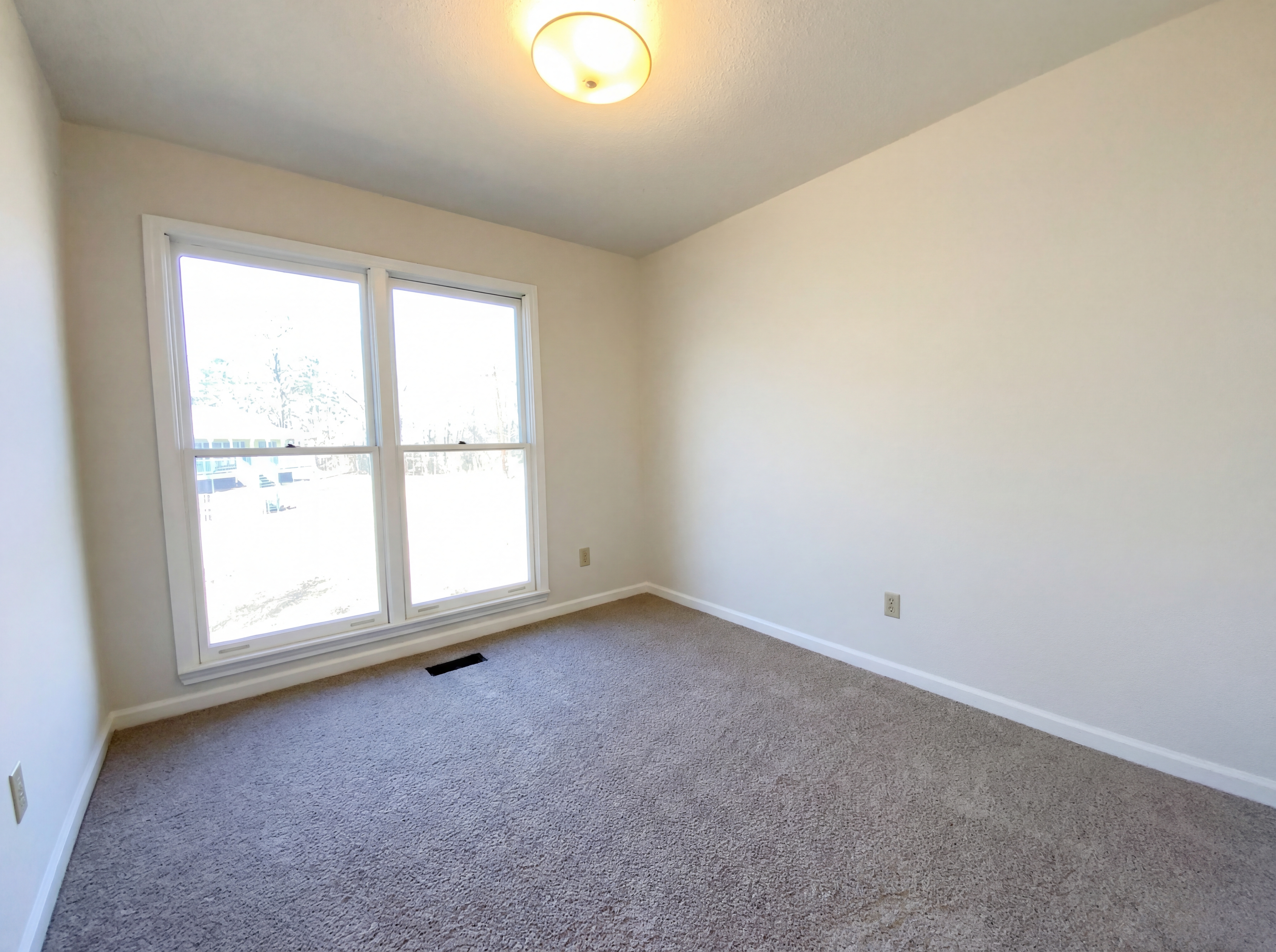Photo 9 of 17 of 2271 Ashley Ln, Gardendale, AL