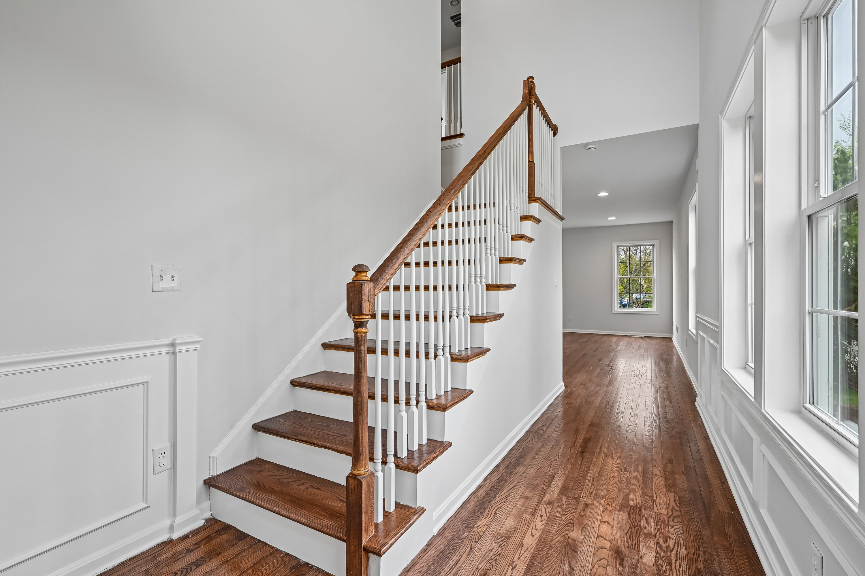 Photo 14 of 38 of 19 Crispwater Way, Hopkinton, MA