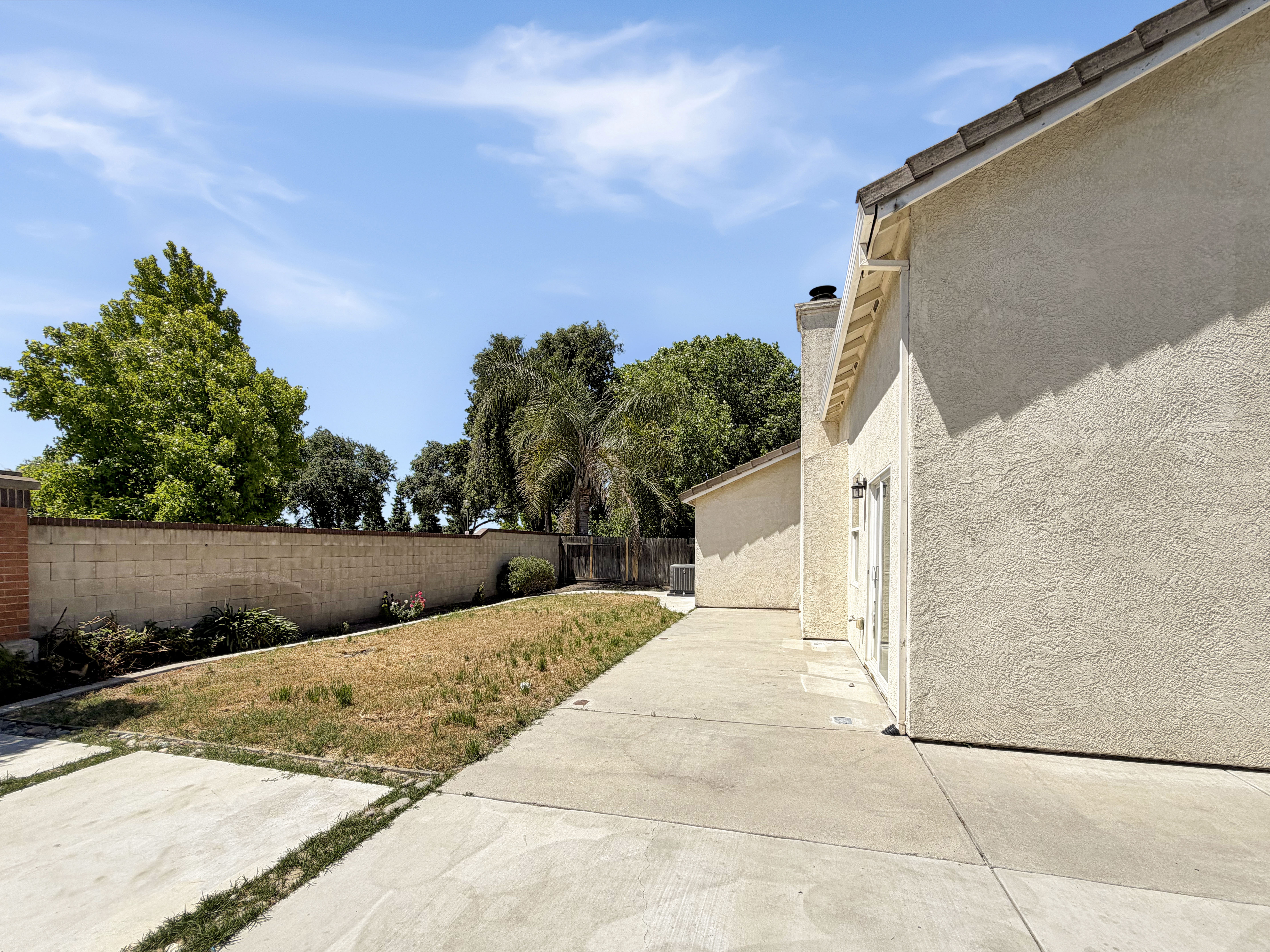 Photo 5 of 29 of 3990 Black Butte Cir, Stockton, CA