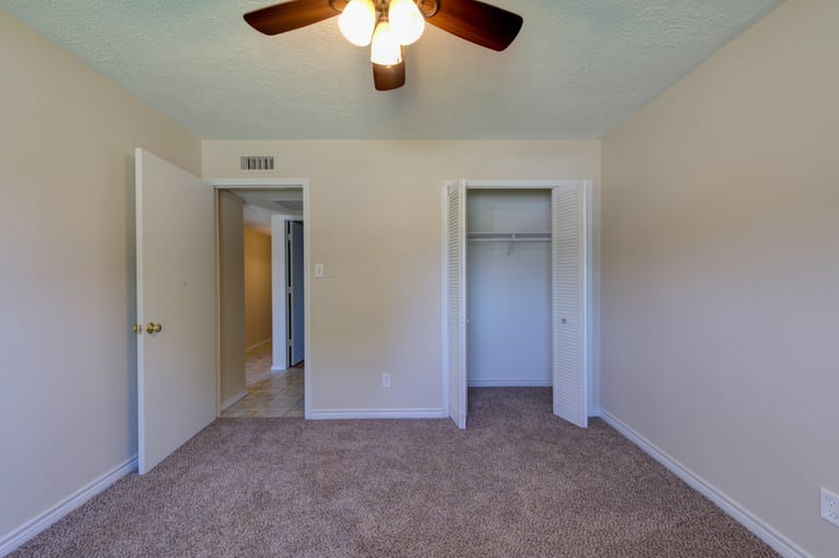 Photo 22 of 28 - 2105 Lewis Trl, Grand Prairie, TX 75052