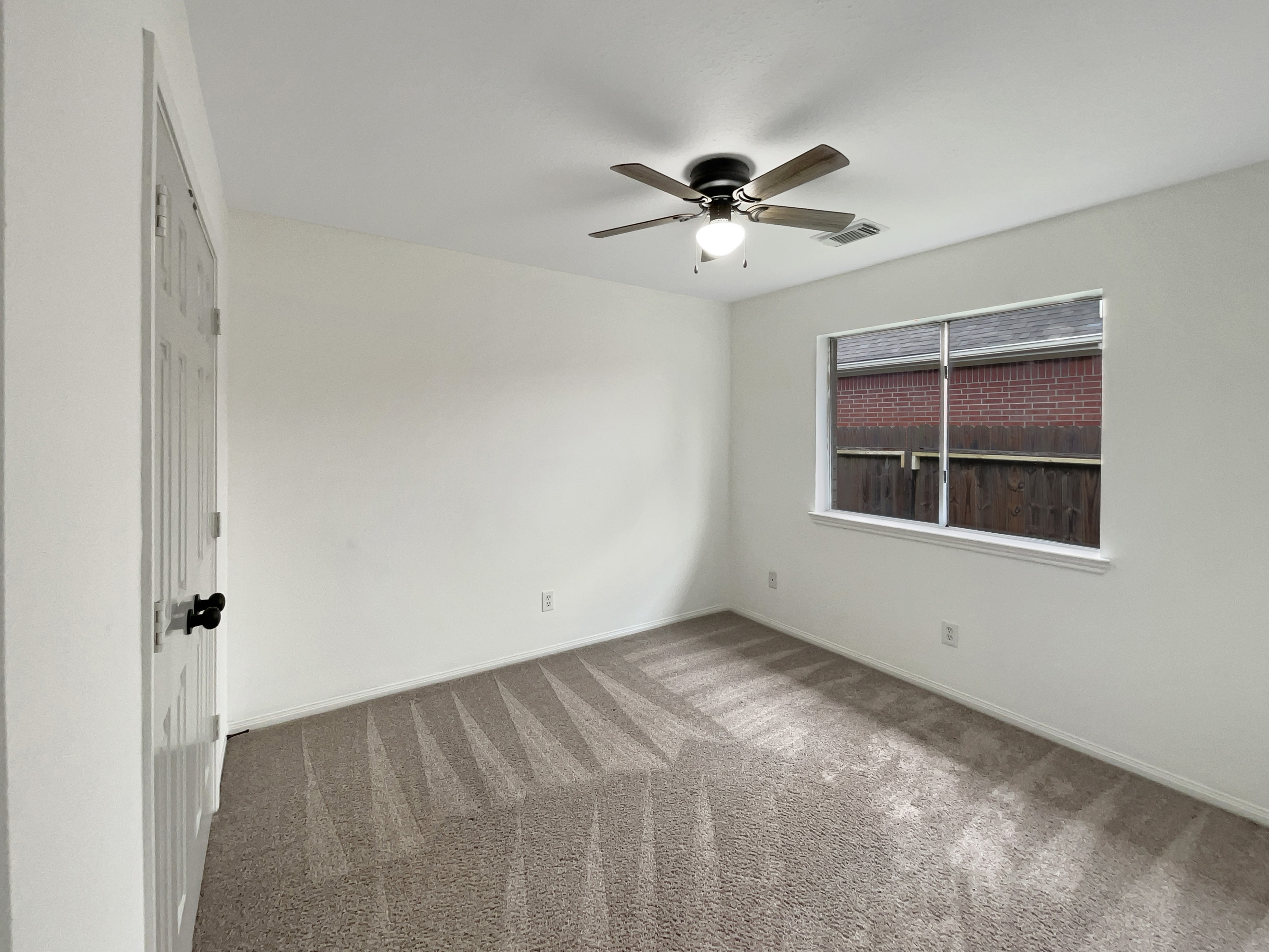 Photo 17 of 19 of 4326 Eaglewood Trail Dr, Fresno, TX