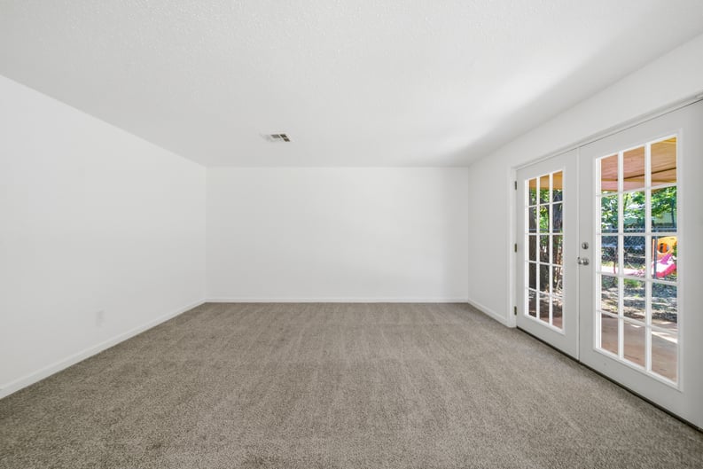 Property photo 3 of 5421 S Huddleston Dr