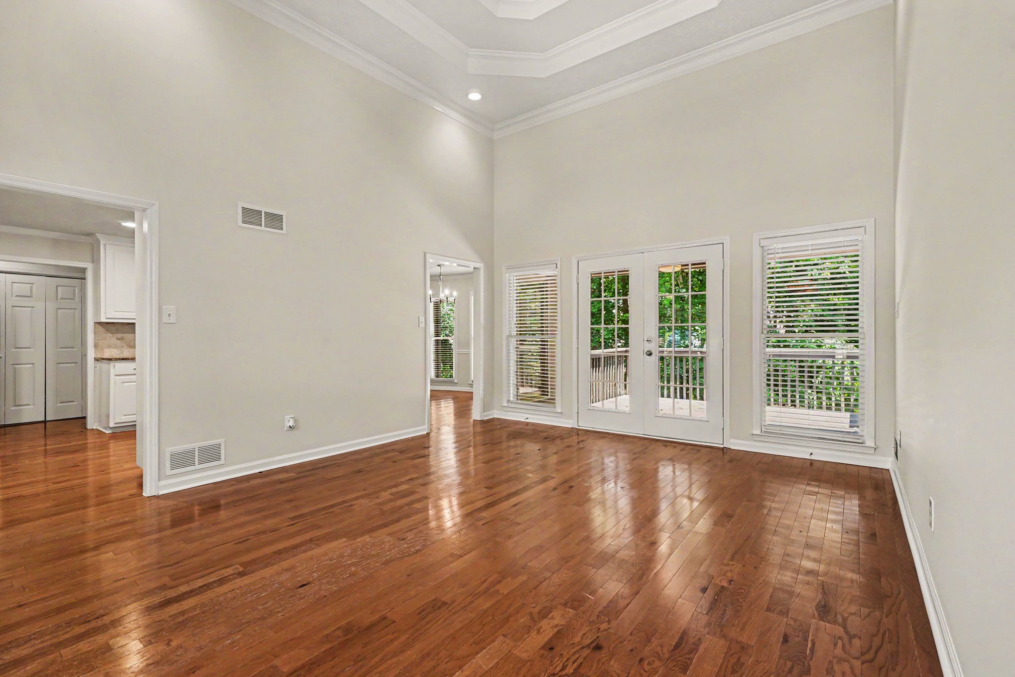 Photo 7 of 25 of 977 Sunny Glenn Ct, Lawrenceville, GA