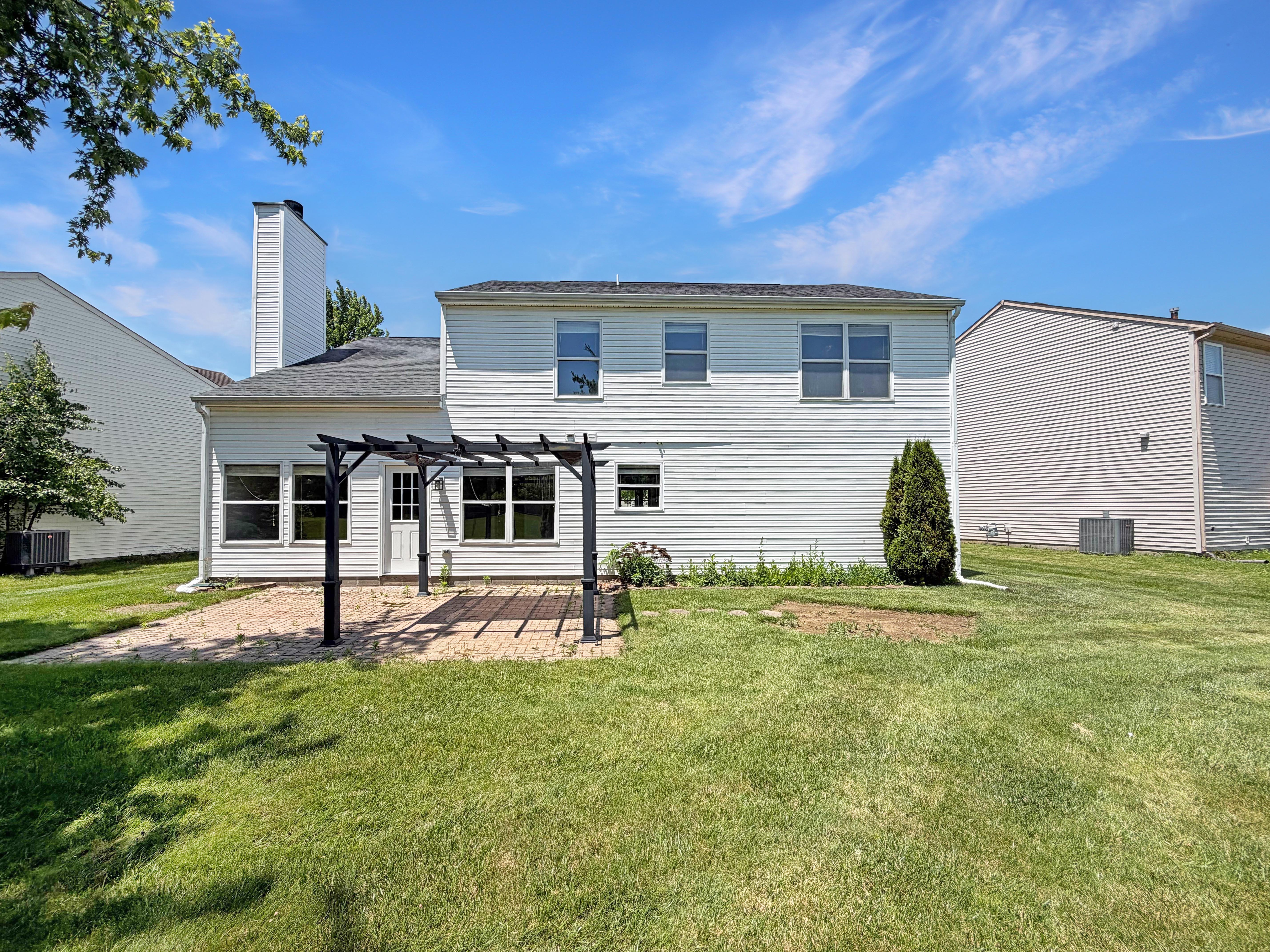 Photo 5 of 21 of 5259 Baysdon Cir, Indianapolis, IN