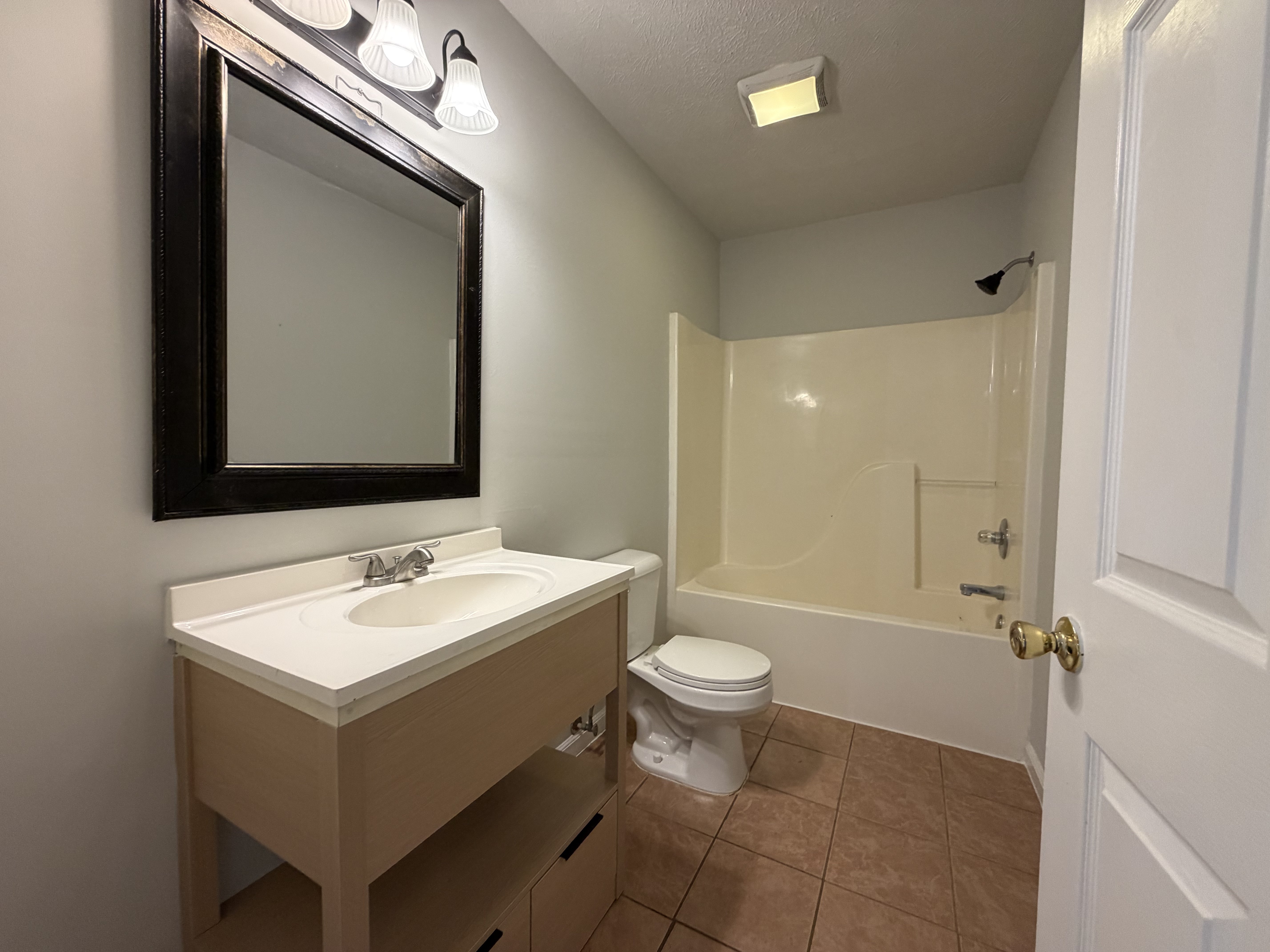 Photo 13 of 18 of 1023 Kaity Brooke Dr, Portland, TN