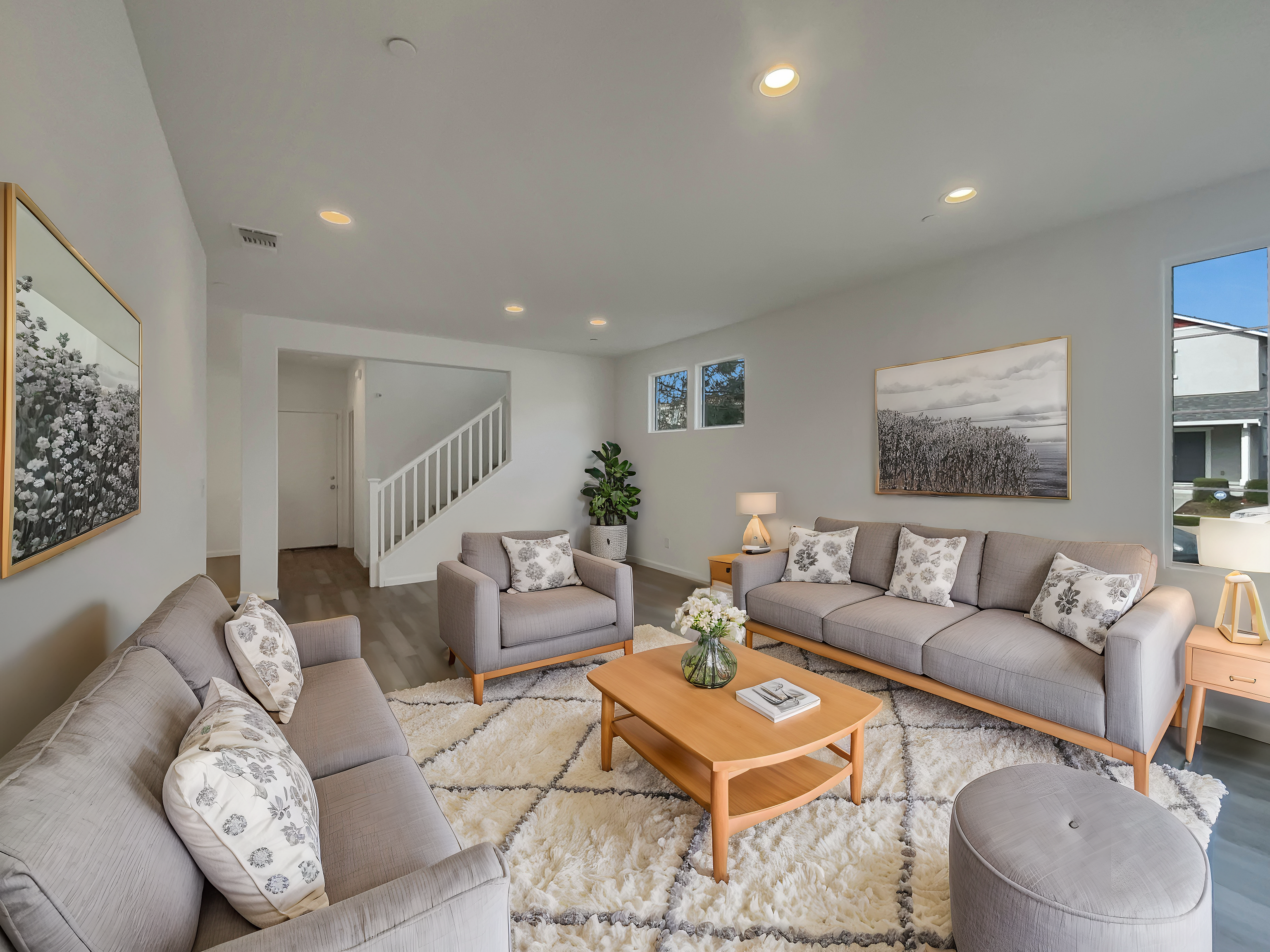 Photo 2 of 43 of 4579 Juneberry Dr, Sacramento, CA