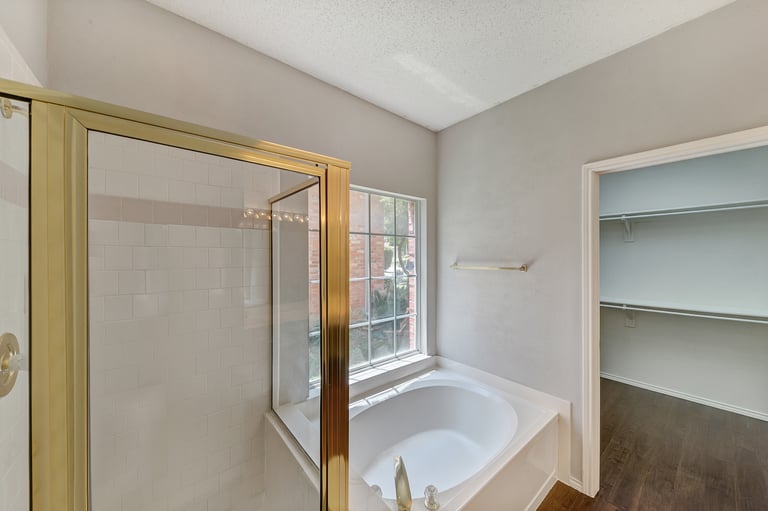 Photo 17 of 29 - 4719 Lennon Ave, Arlington, TX 76016