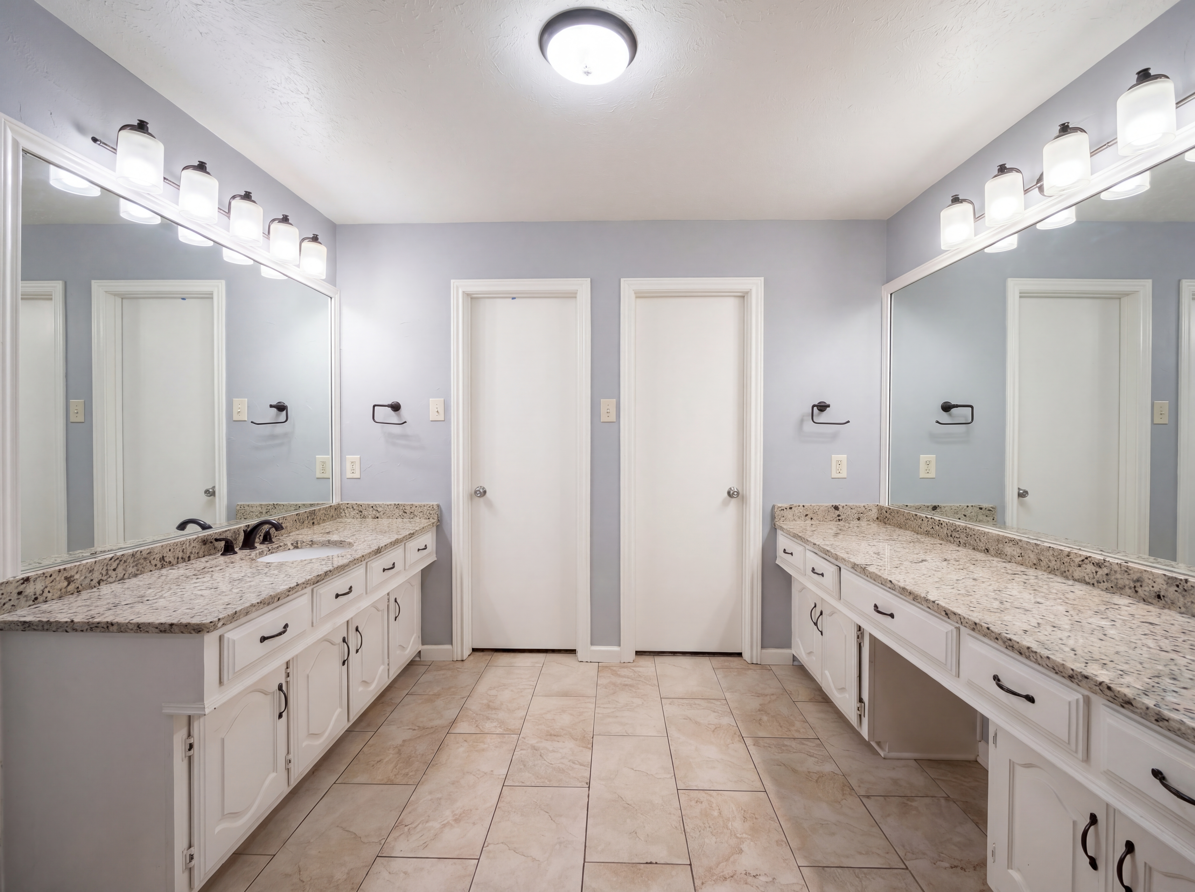 Photo 9 of 17 of 3717 Knob Hill Dr, Plano, TX