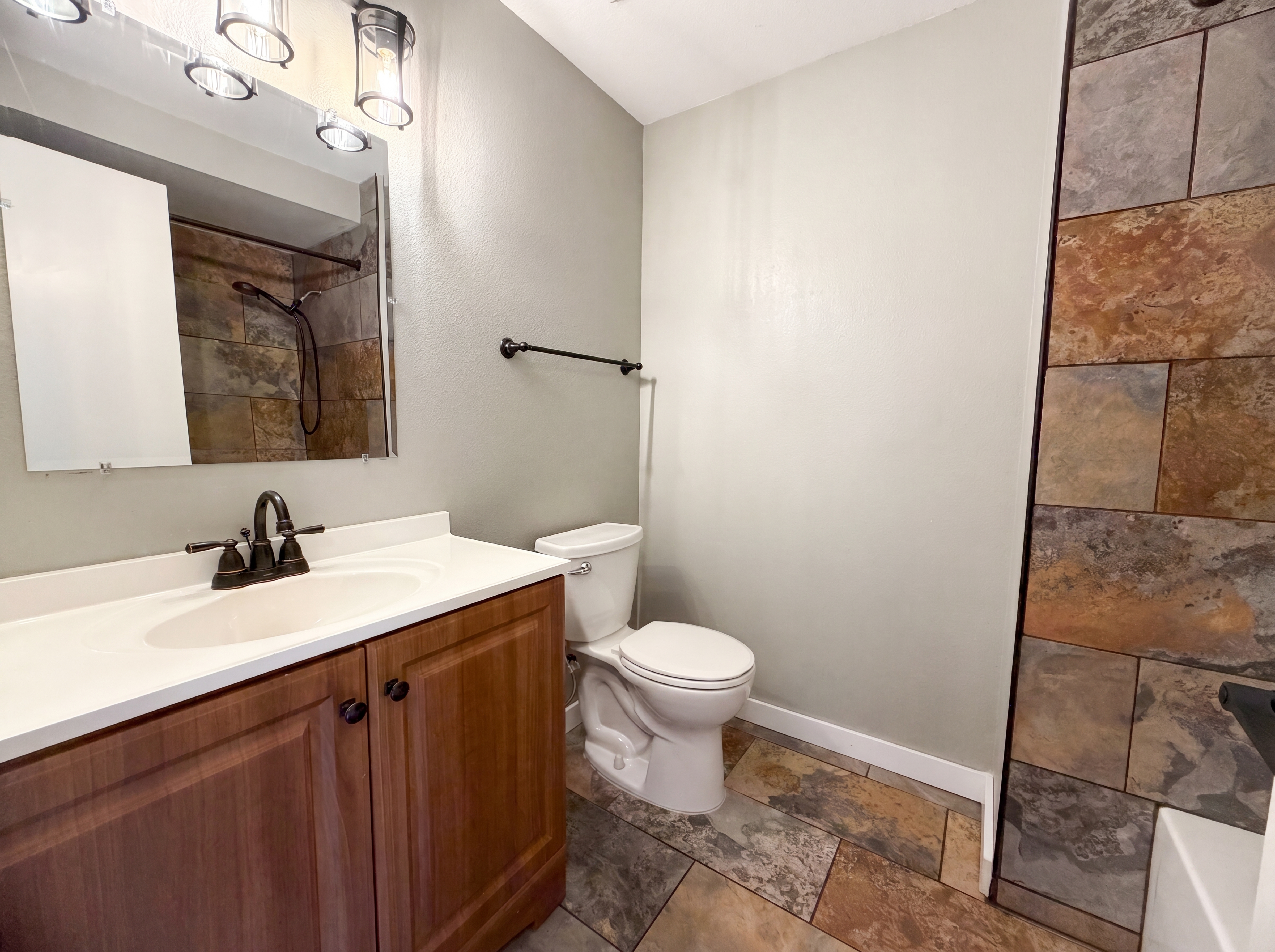 Photo 13 of 16 of 4246 Spring Rock Cir, West Linn, OR