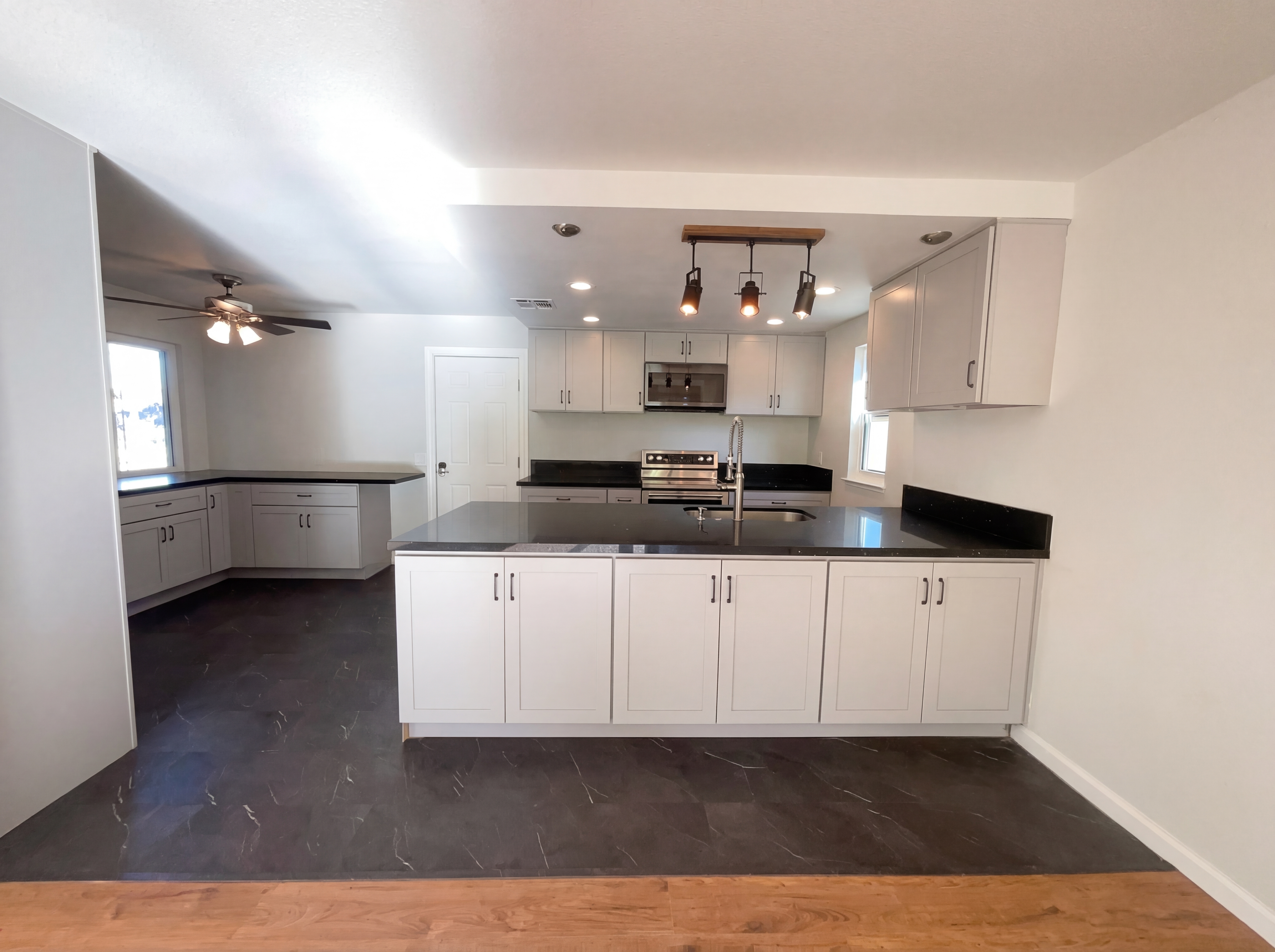 Photo 20 of 24 of 141 Sierra Woods Cir, Folsom, CA