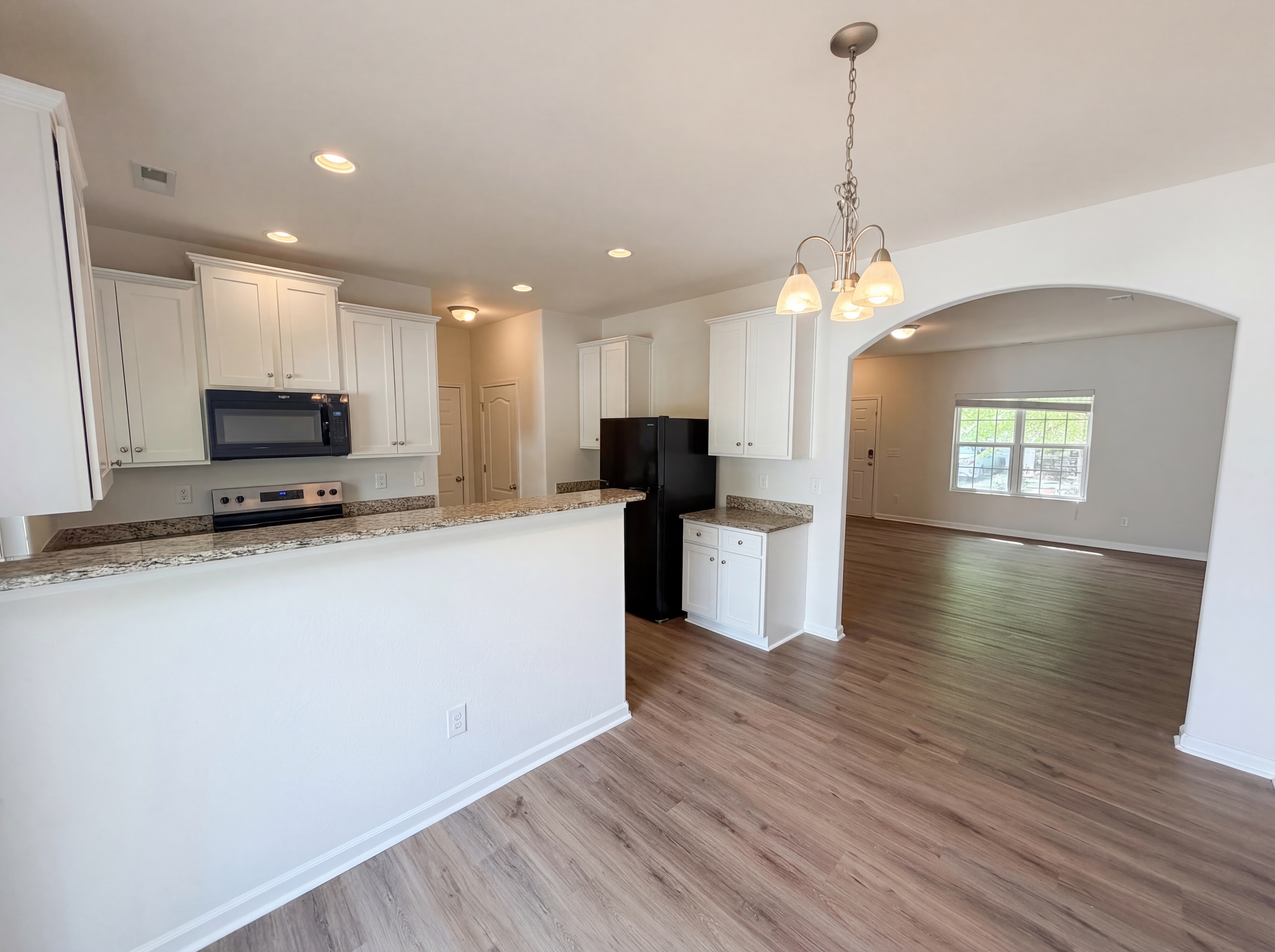 Photo 8 of 25 of 8321 Candlenut Ln, Charlotte, NC