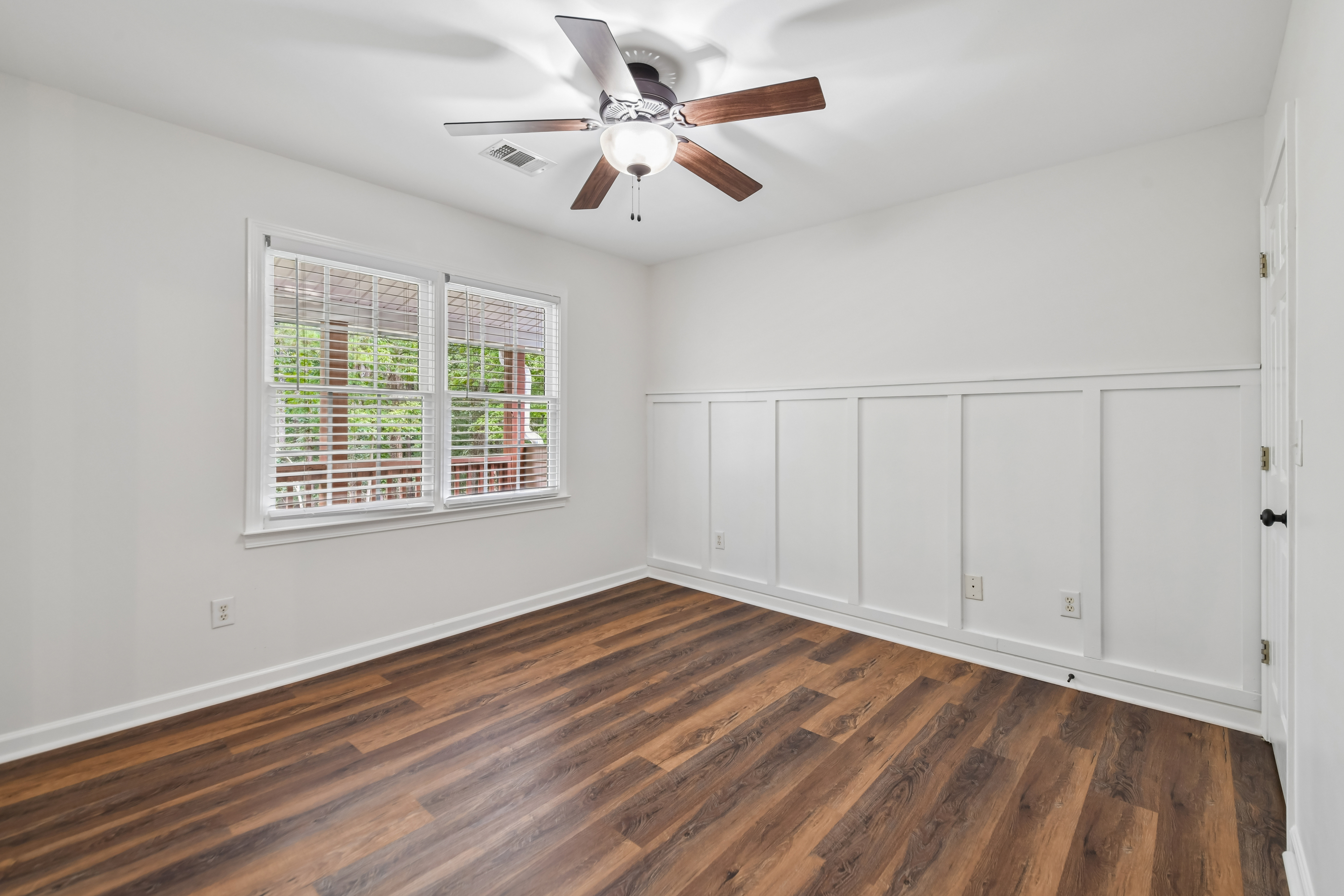 Photo 17 of 56 of 2298 Camden Dr SW, Marietta, GA