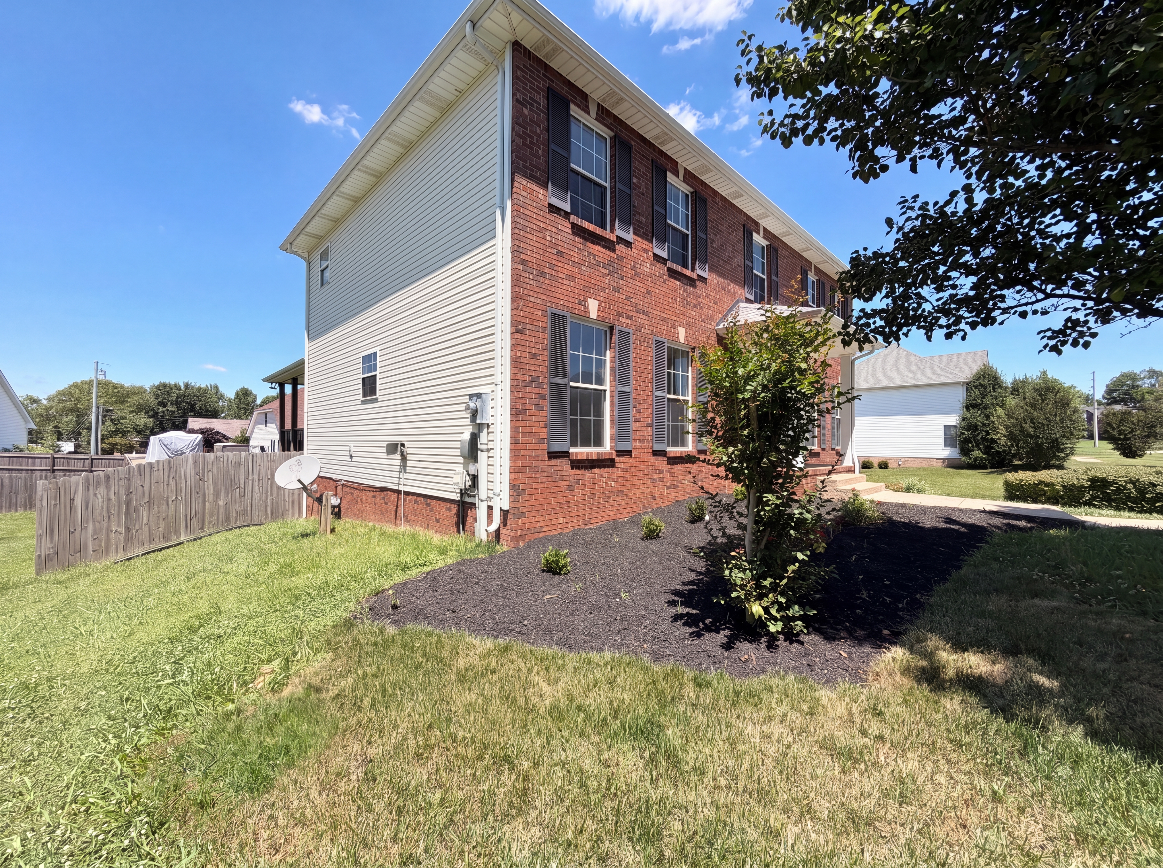 Photo 21 of 24 of 1117 Thornberry Dr, Clarksville, TN