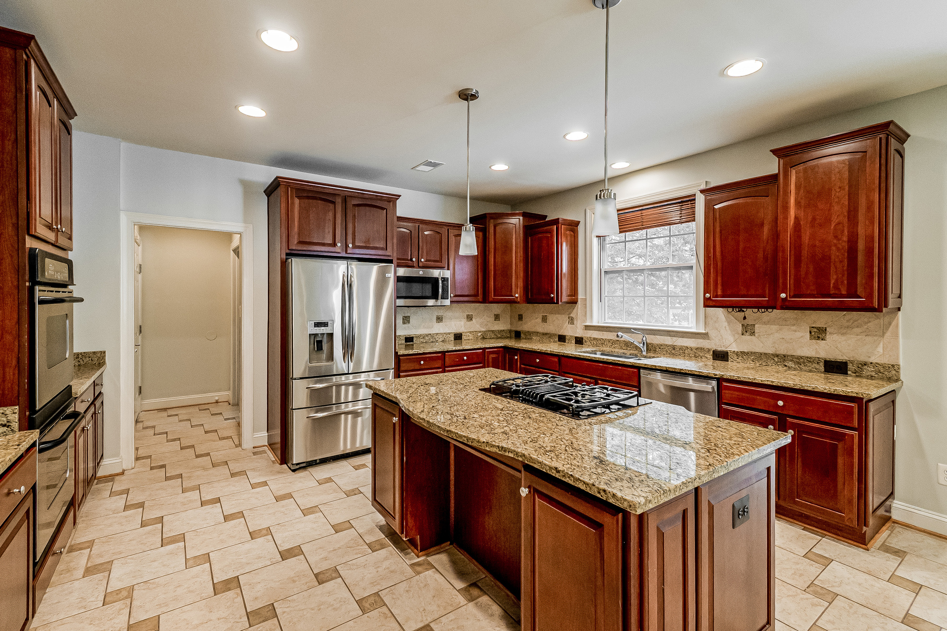 Photo 2 of 24 of 10132 Middlebrooks Ter, Nokesville, VA