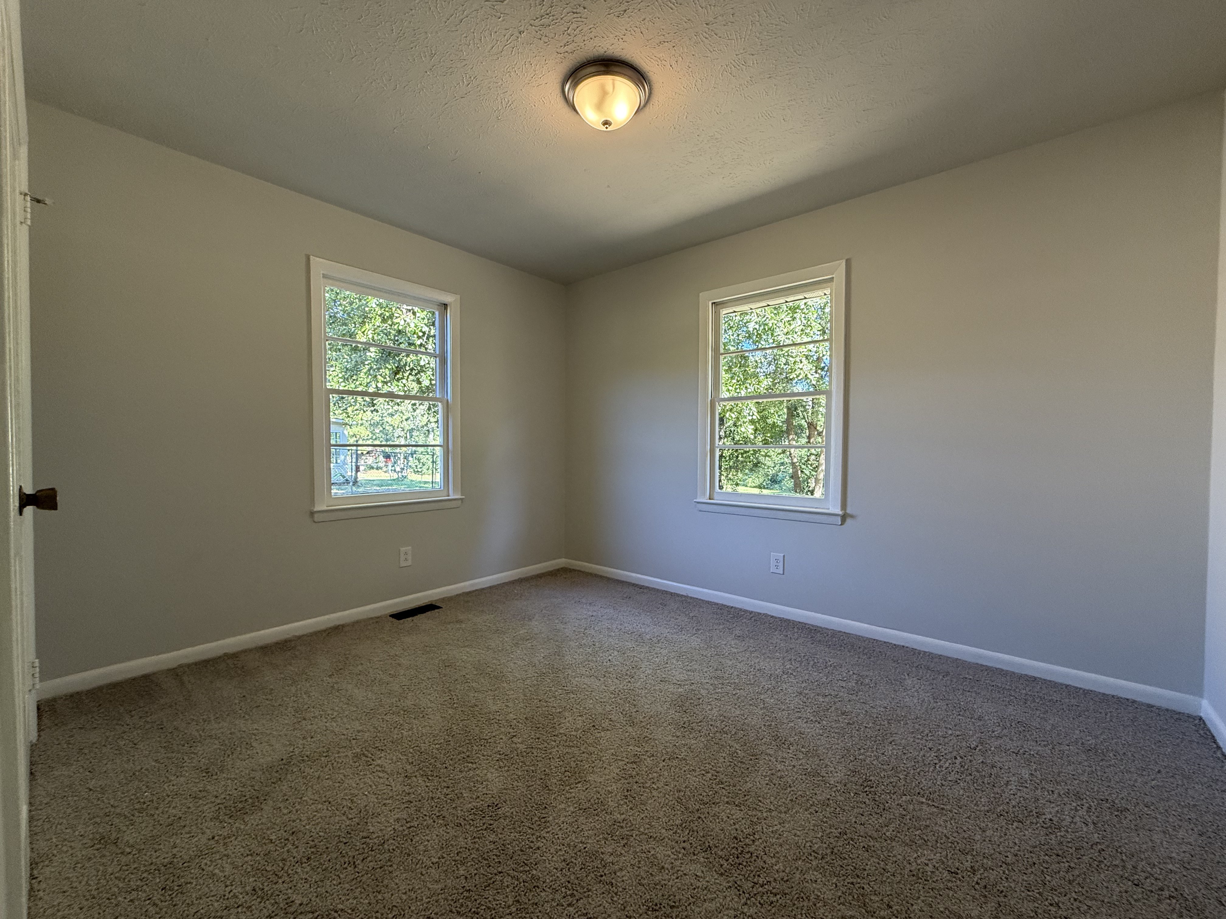 Photo 12 of 17 of 3224 Sandhill Dr, Fayetteville, NC