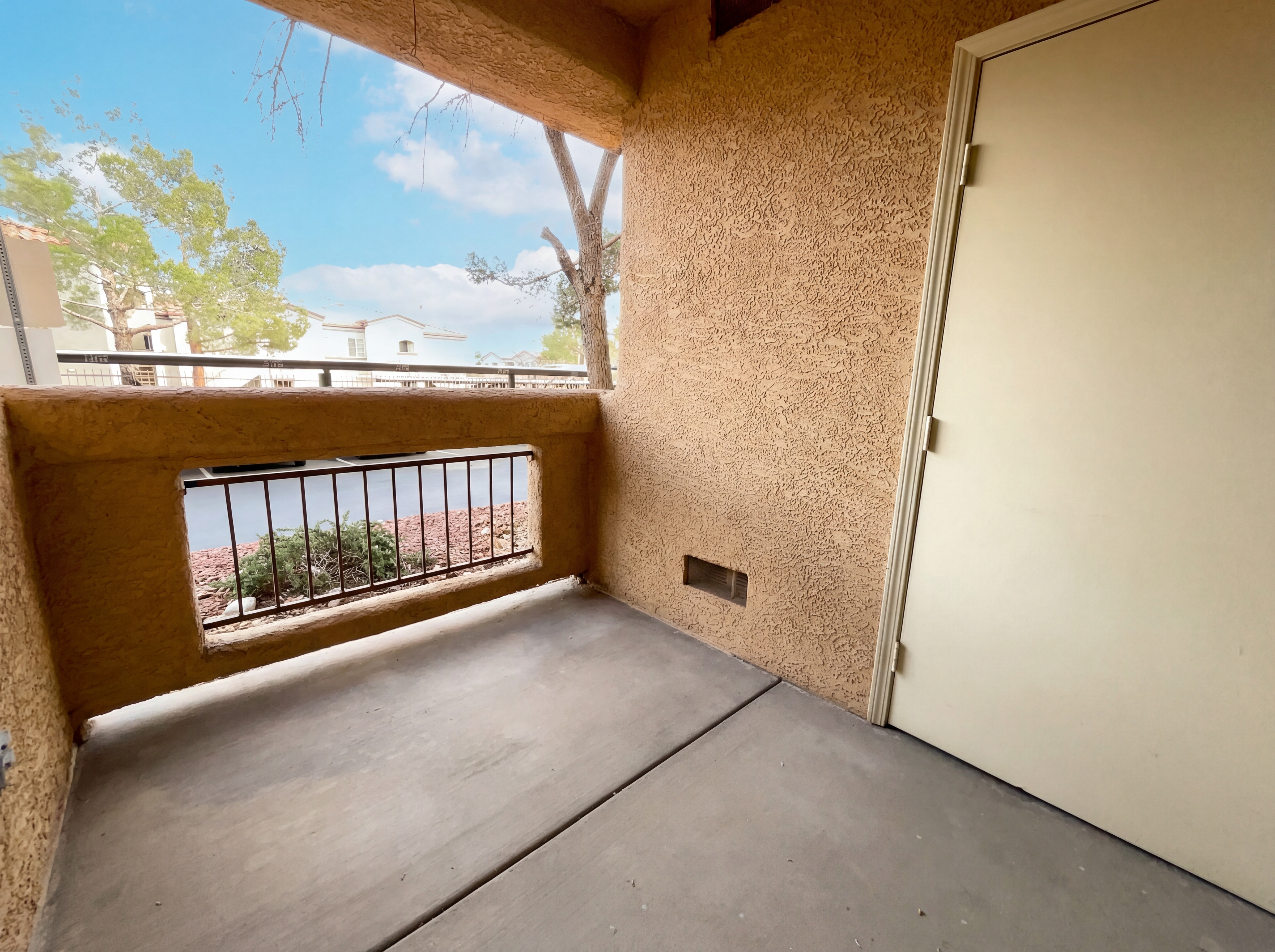 Photo 18 of 19 of 900 Heavenly Hills Ct, Las Vegas, NV