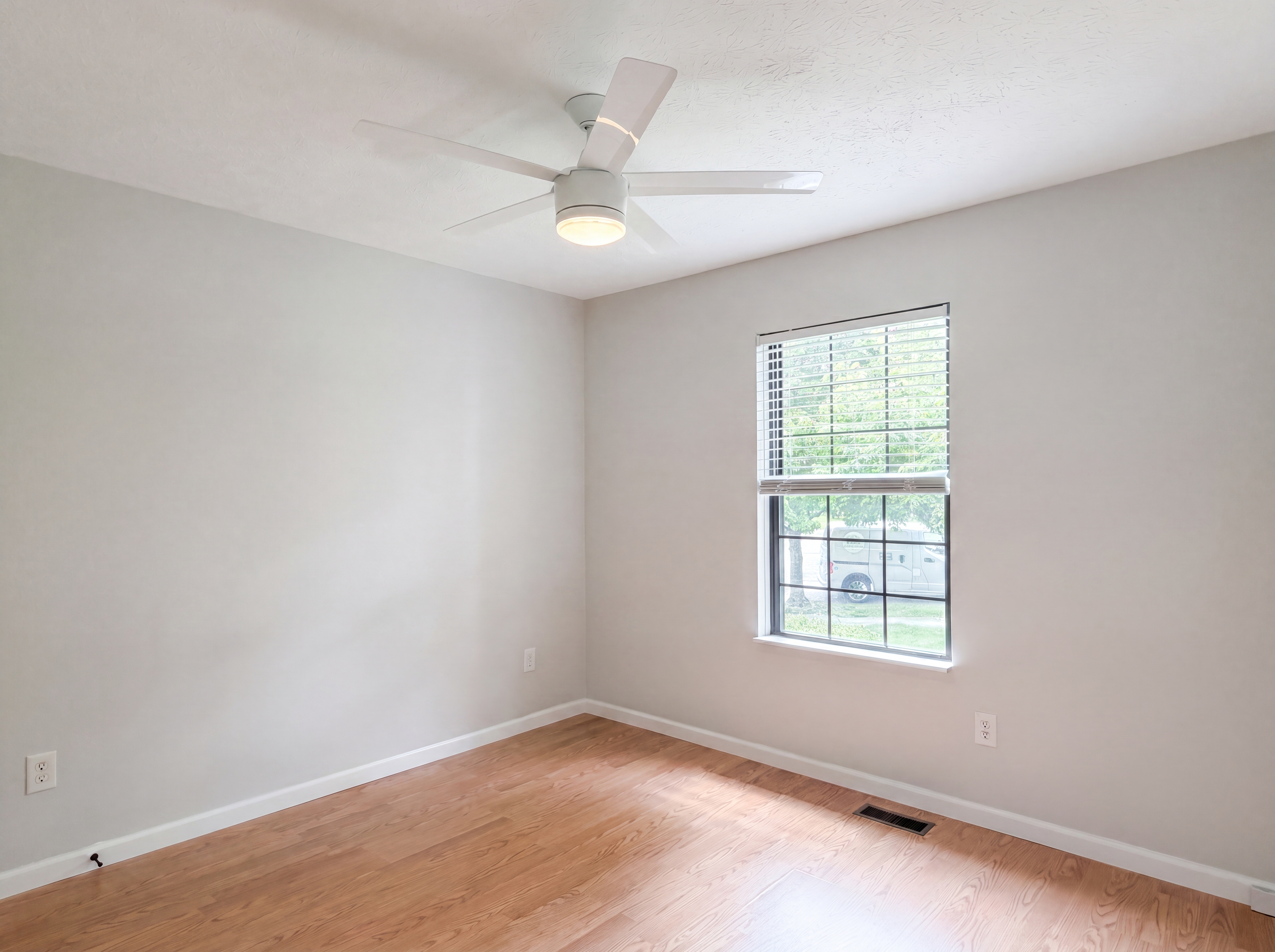 Photo 4 of 28 of 195 Brackbill Ct, Pickerington, OH