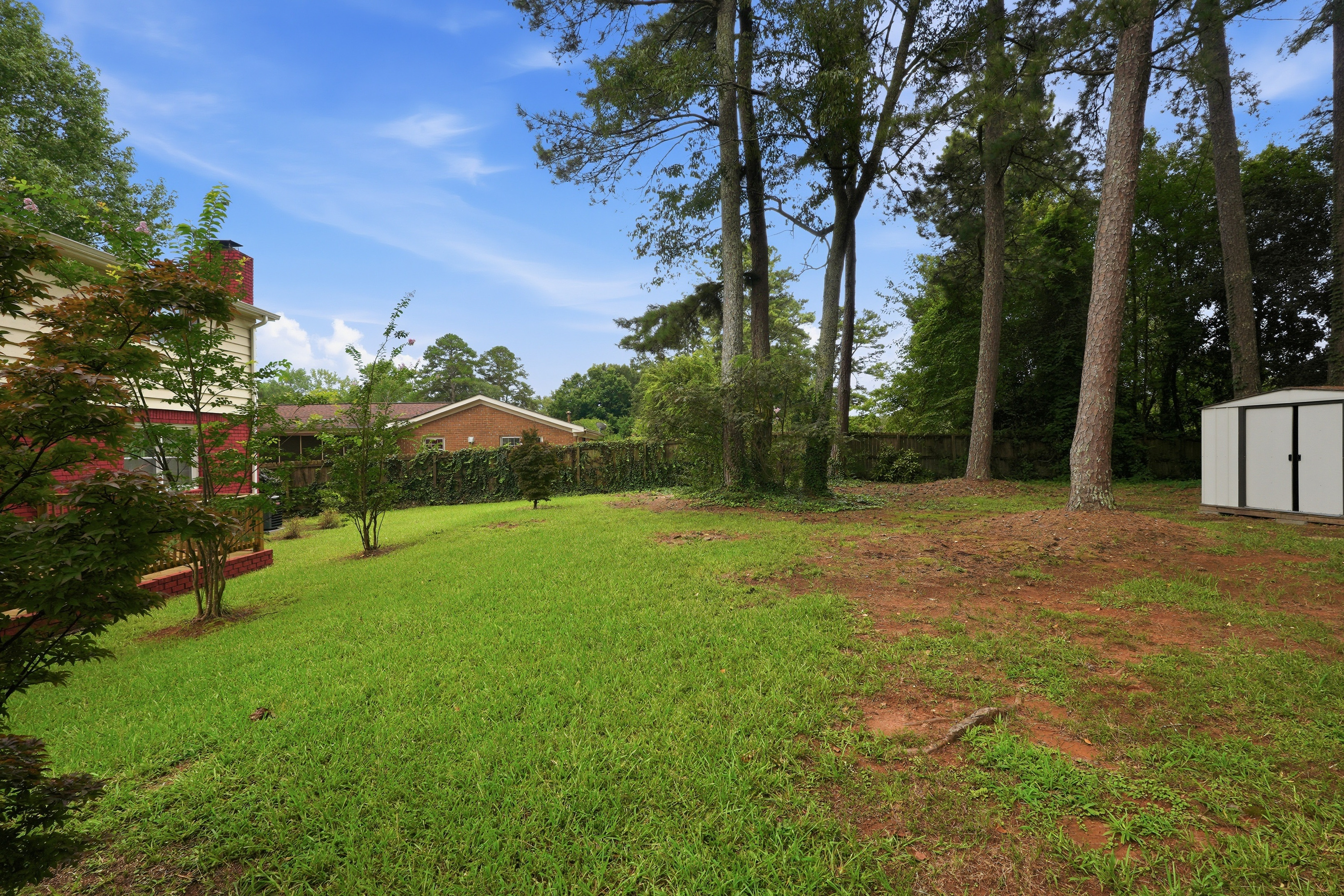 Photo 32 of 35 of 1604 Drayton Woods Dr, Tucker, GA