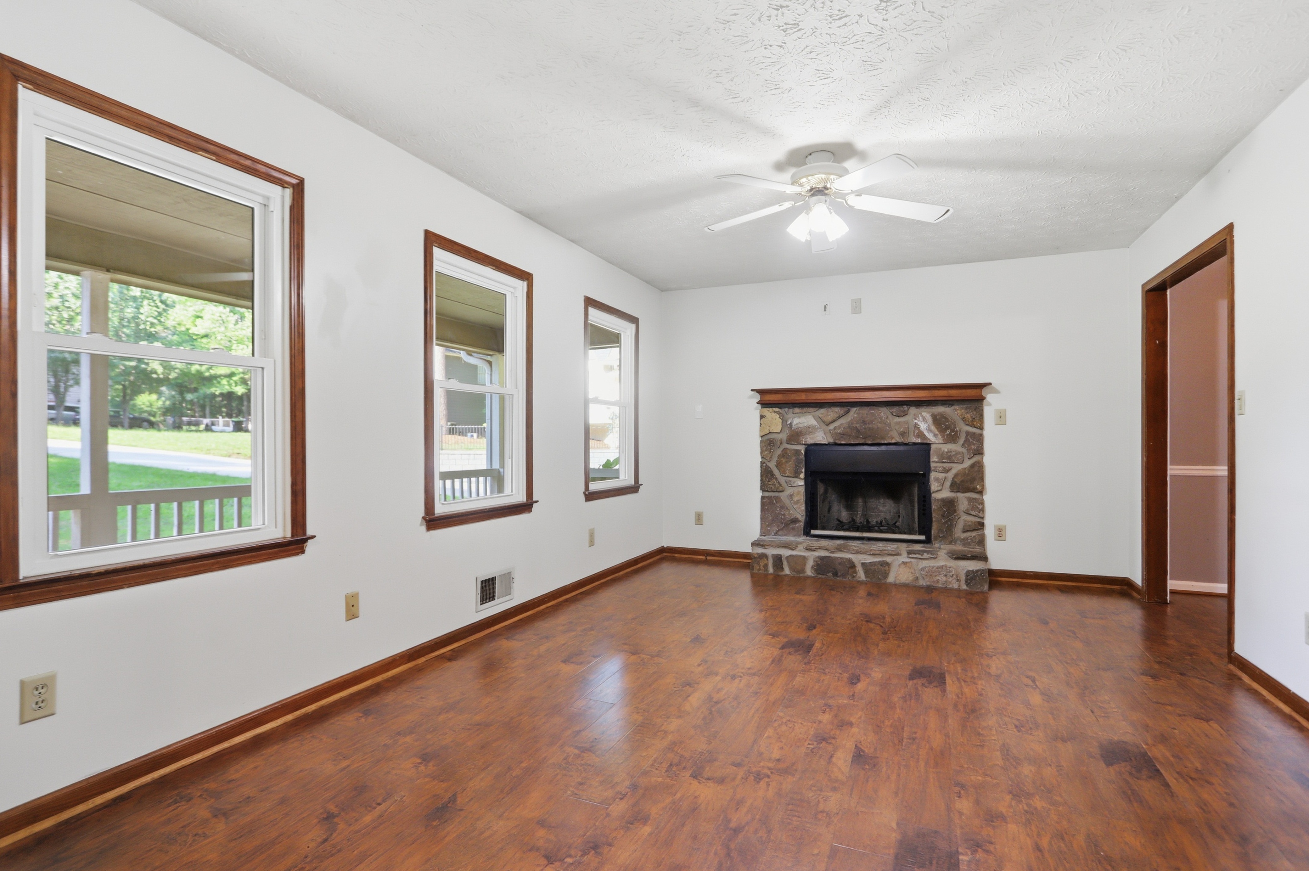Photo 5 of 33 of 3 Crocker Ln, Hiram, GA