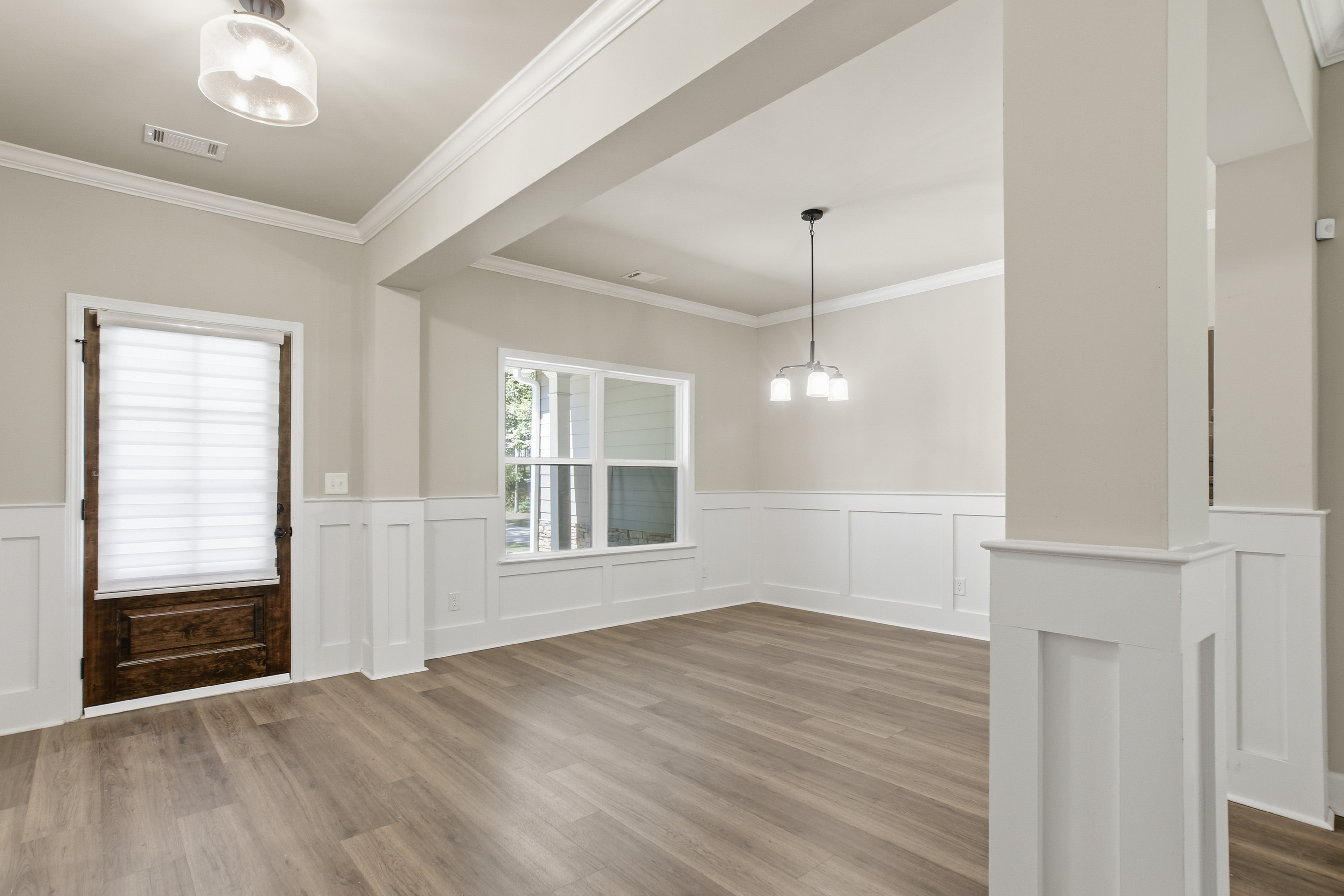 Photo 6 of 41 of 45 Hawthorn Ln, Covington, GA