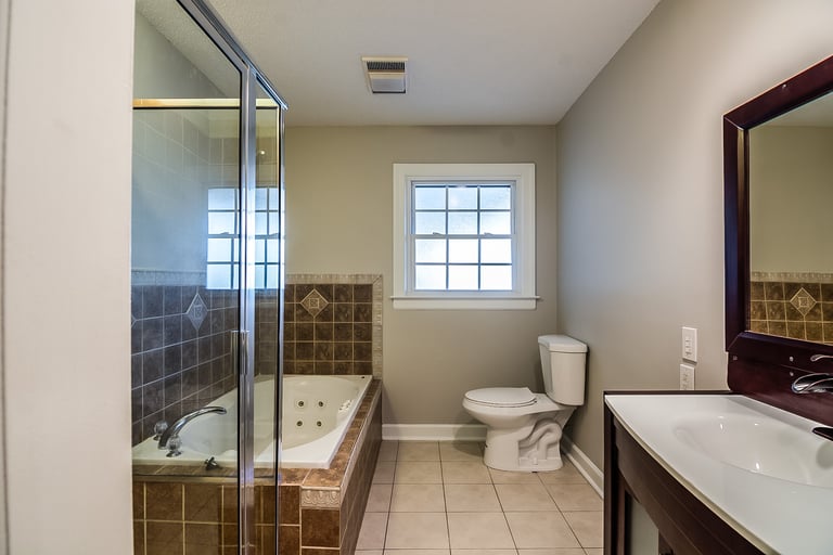 Photo 27 of 34 - 4205 Saint James Church Rd, Raleigh, NC 27604