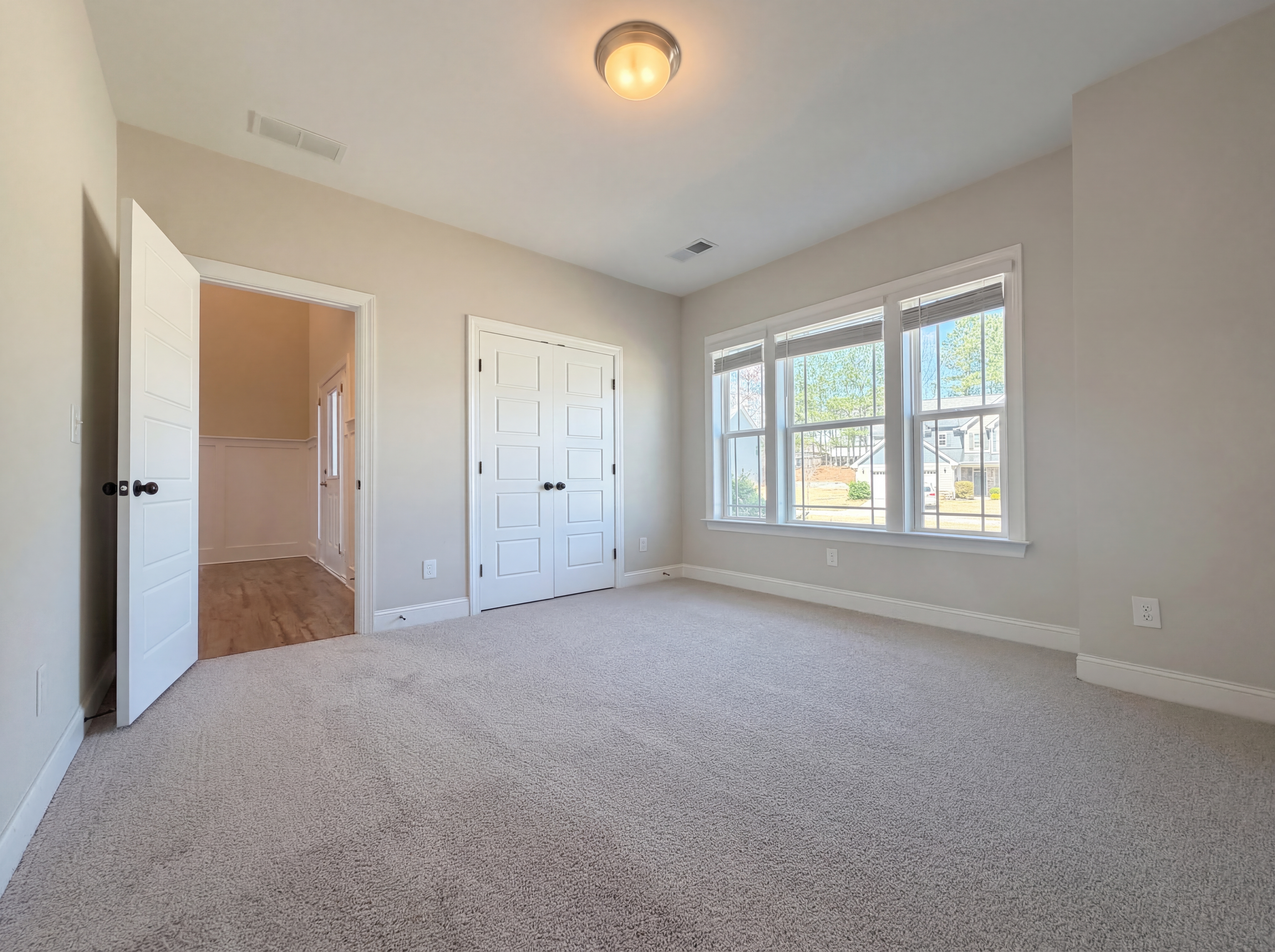 Photo 11 of 26 of 813 Copper Beech Ln, Wake Forest, NC