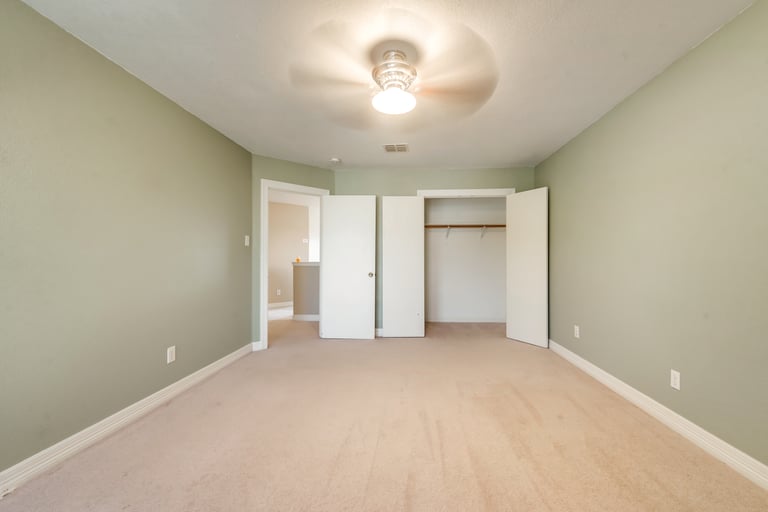 Photo 26 of 38 - 2732 Peach Dr, Little Elm, TX 75068