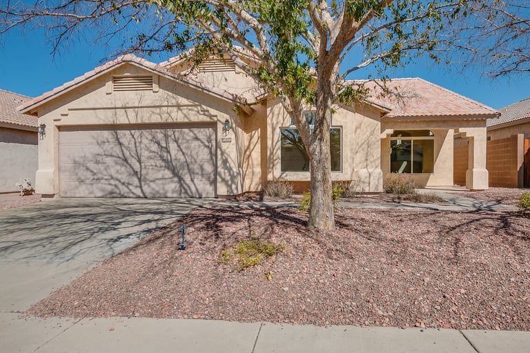 Photo 1 of 34 - 1022 E Montoya Ln, Phoenix, AZ 85024