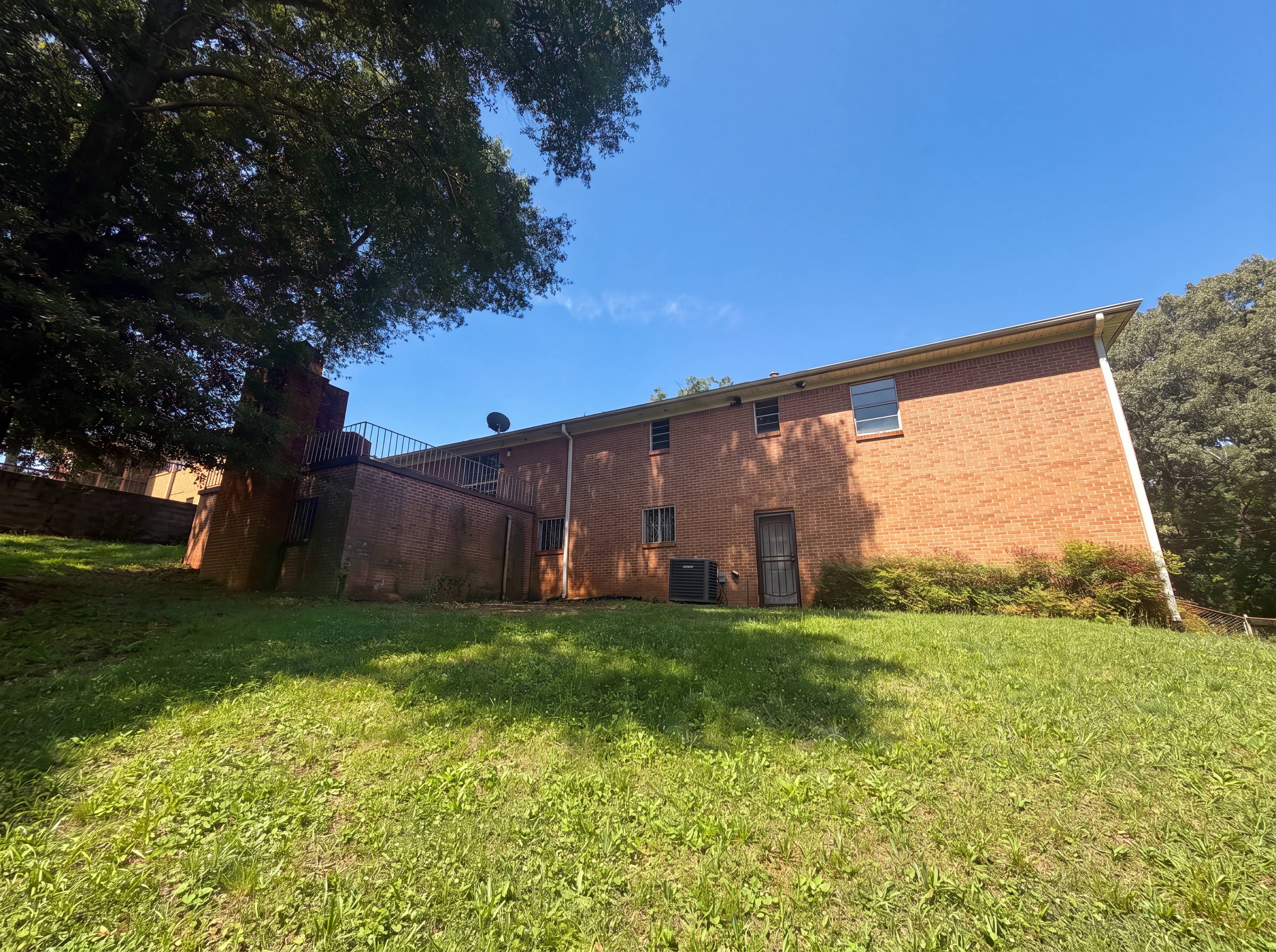 Photo 5 of 27 of 3115 33rd St SW, Birmingham, AL